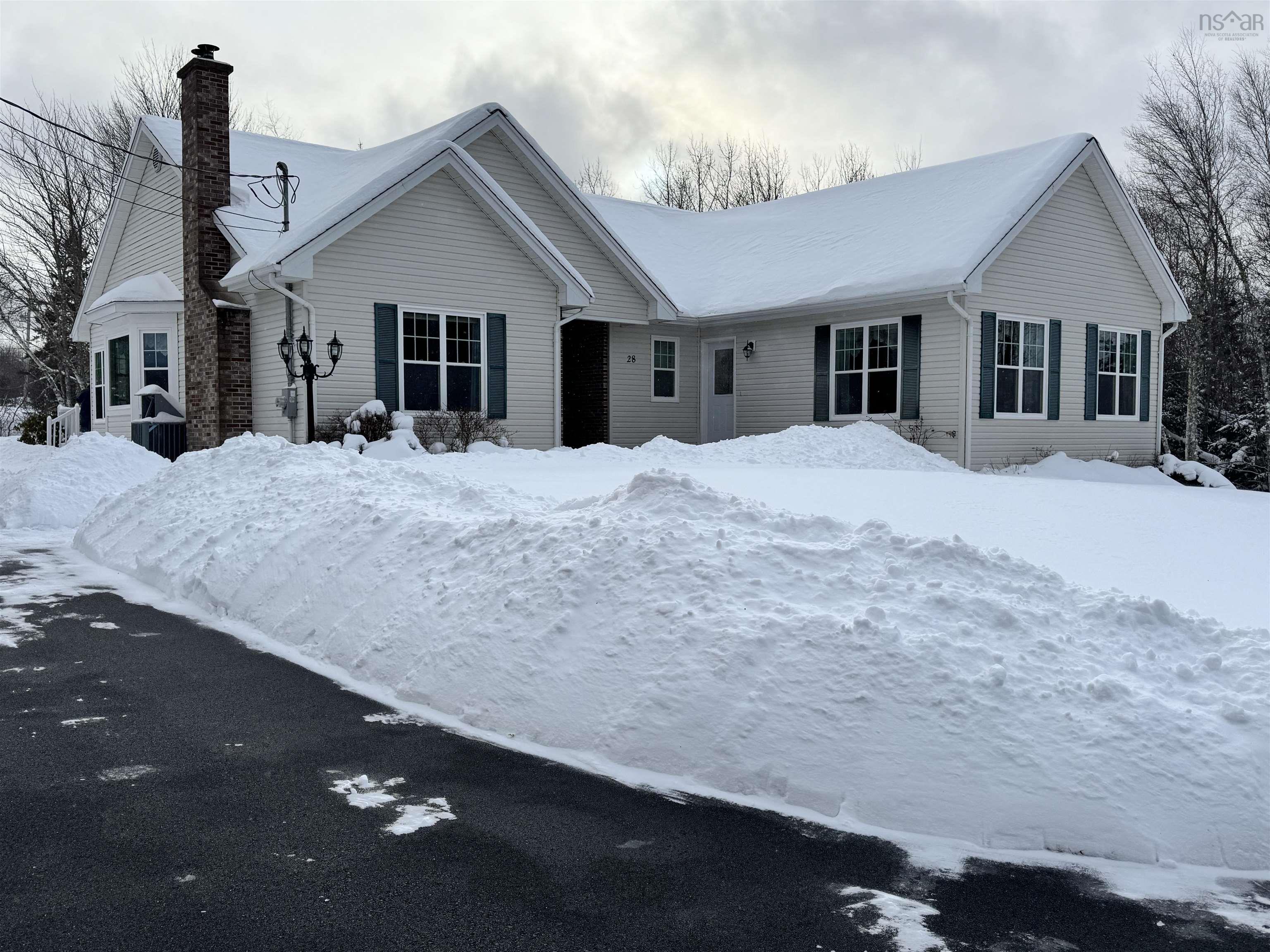 $635,000.00: 28 Glenabbey Drive, Murray Siding