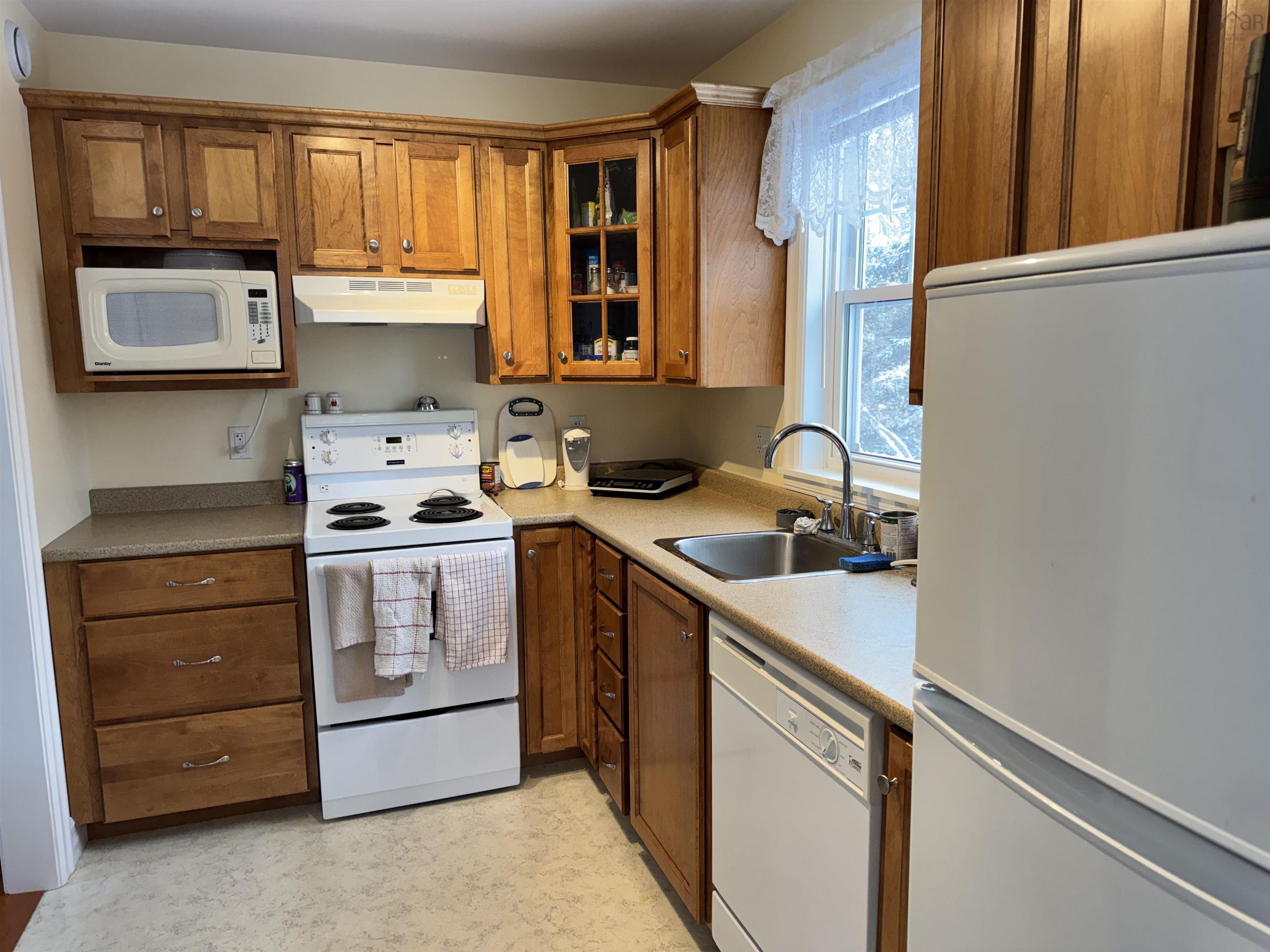 $635,000.00: 28 Glenabbey Drive, Murray Siding