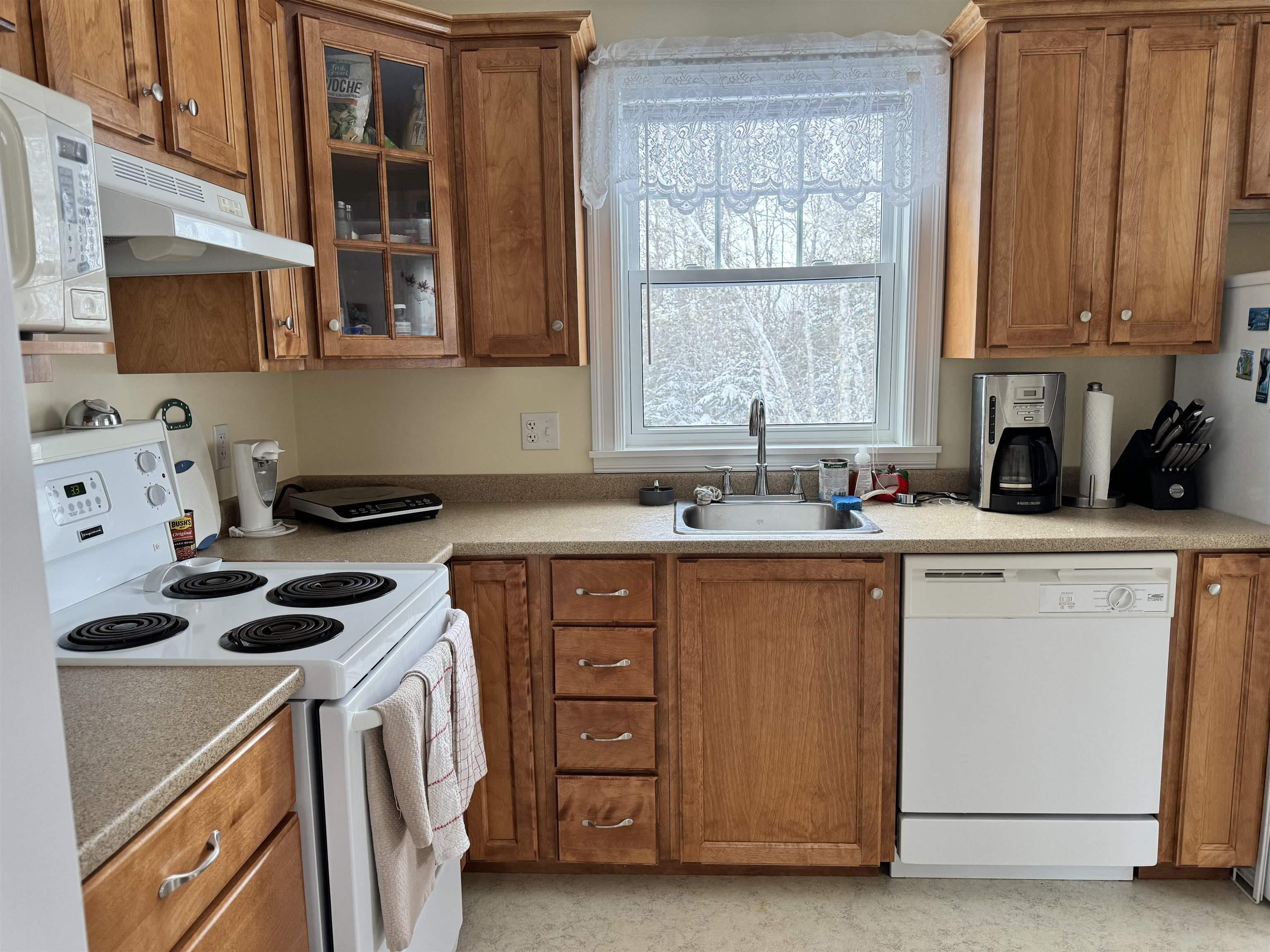 $635,000.00: 28 Glenabbey Drive, Murray Siding