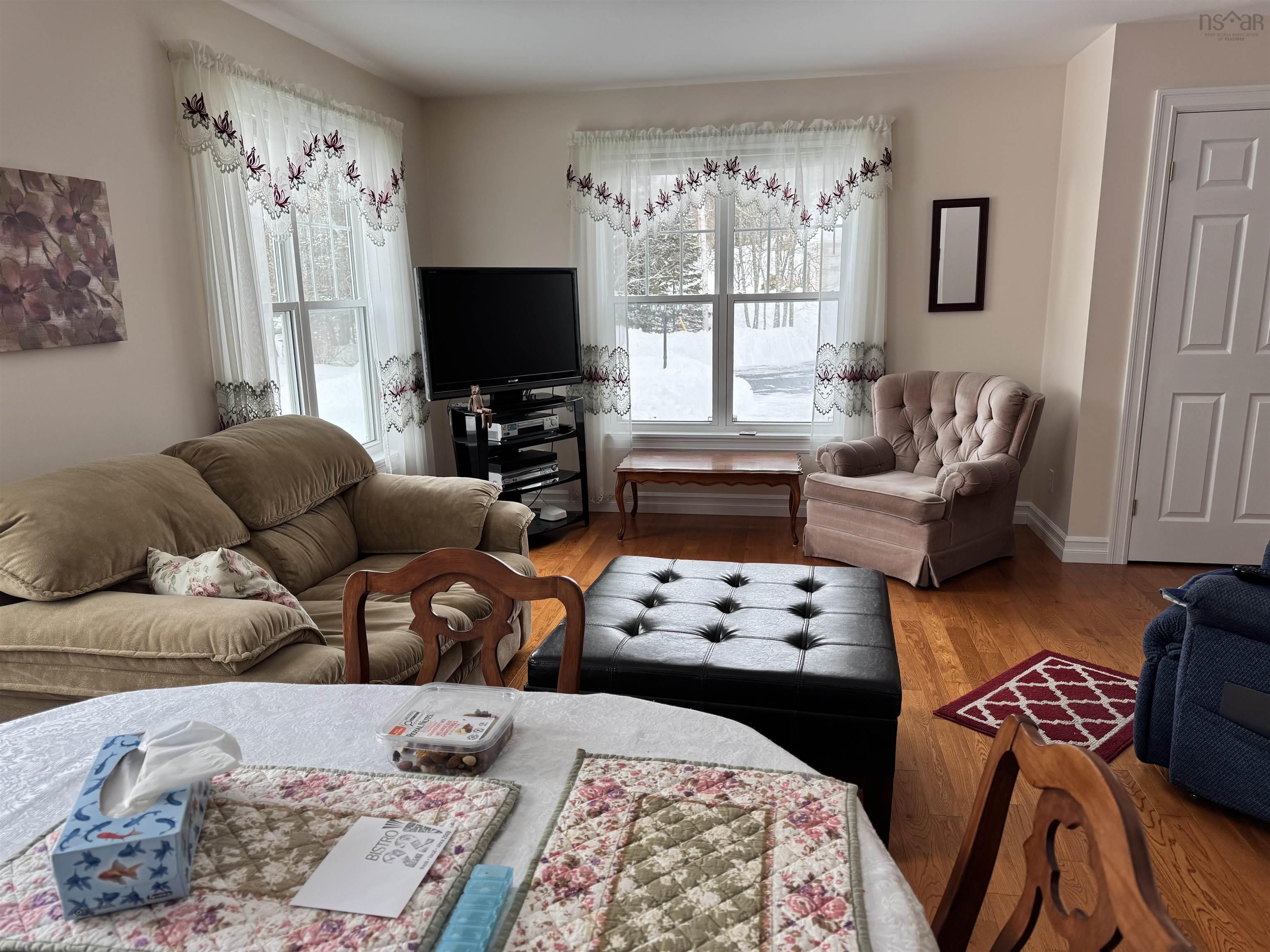 $635,000.00: 28 Glenabbey Drive, Murray Siding