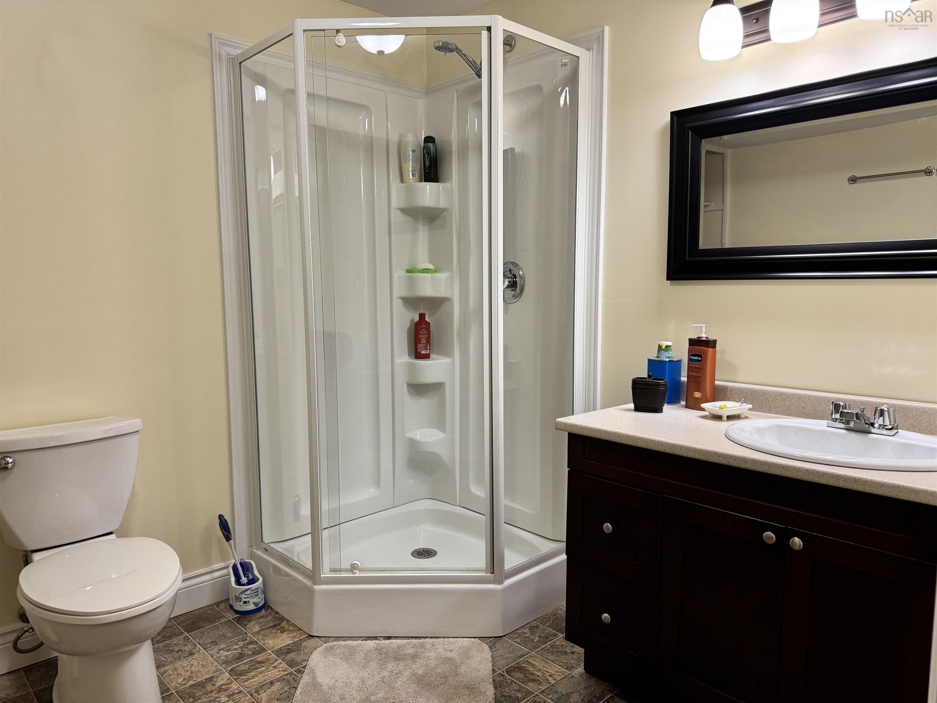 $635,000.00: 28 Glenabbey Drive, Murray Siding