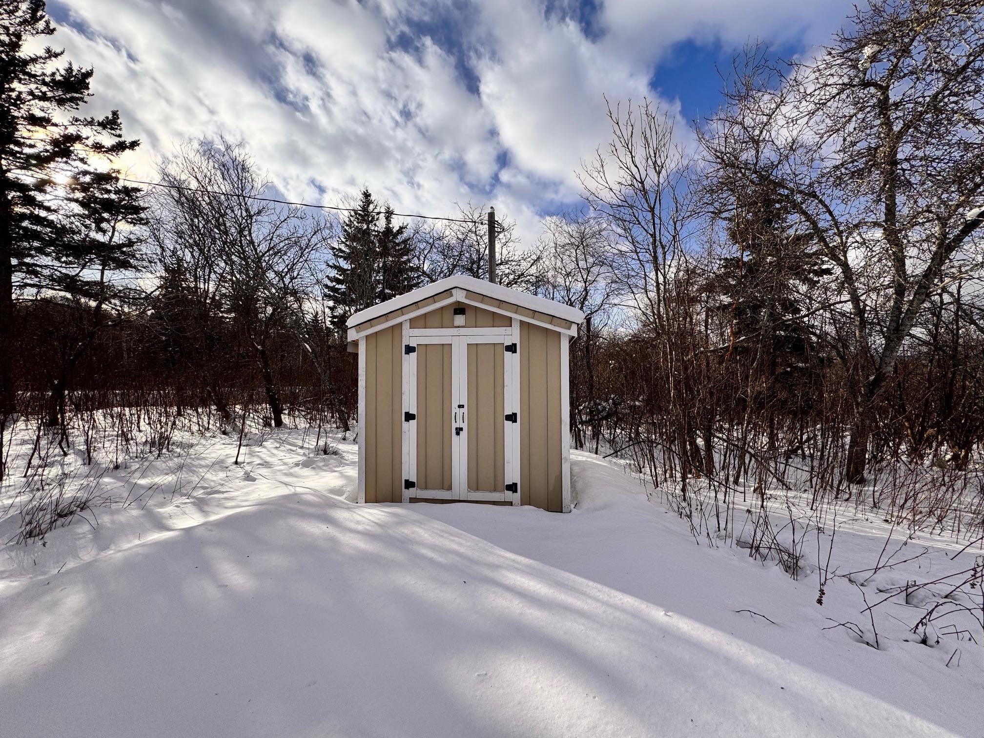 $329,000.00: 941 West Lake Ainslie Road, West Lake Ainslie