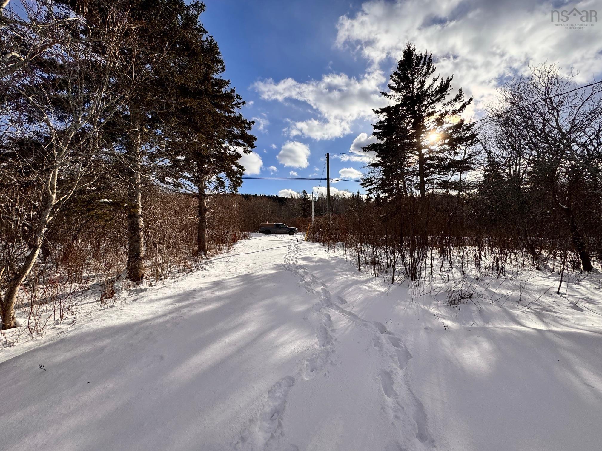 $329,000.00: 941 West Lake Ainslie Road, West Lake Ainslie