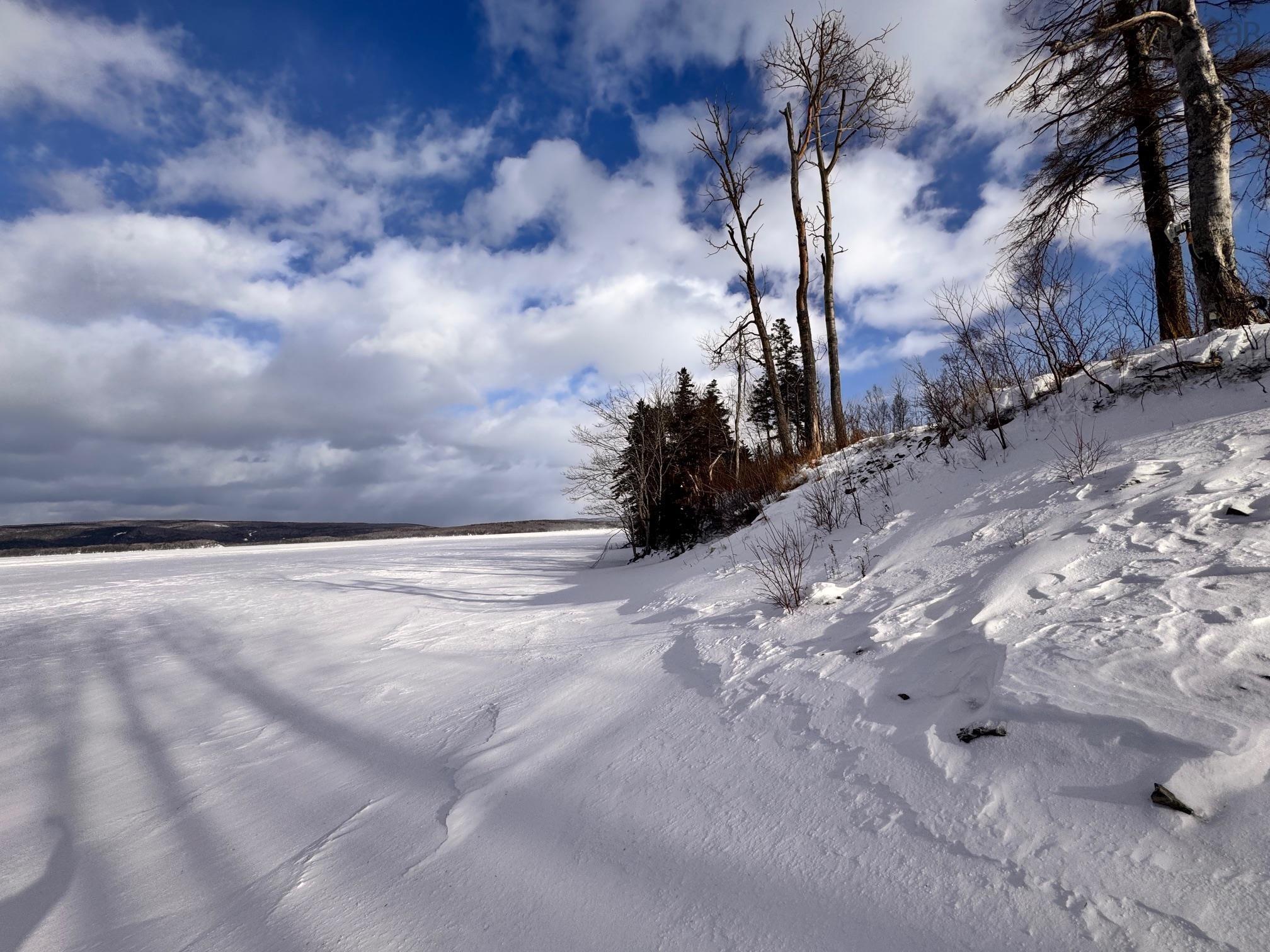 $329,000.00: 941 West Lake Ainslie Road, West Lake Ainslie