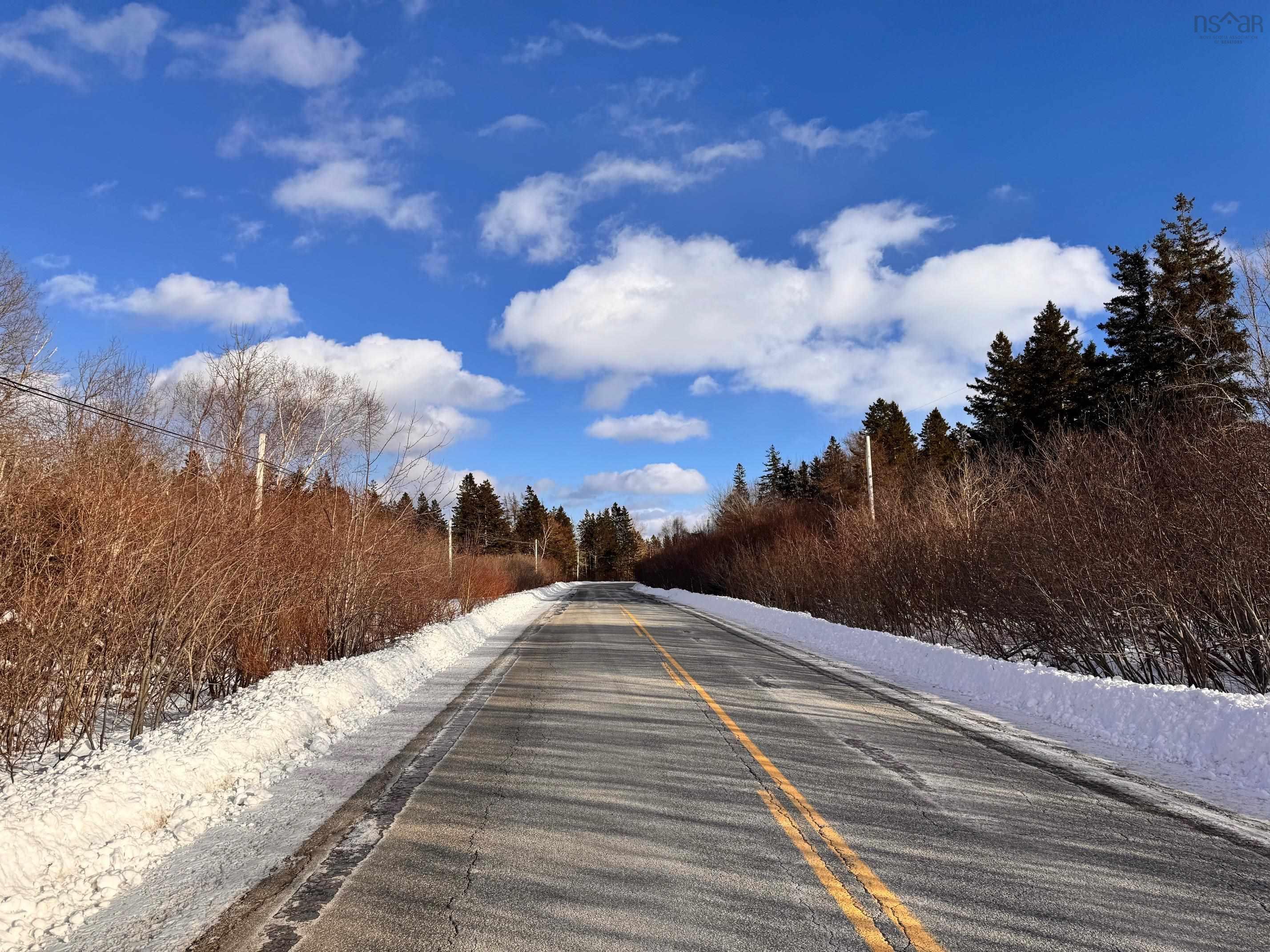 $329,000.00: 941 West Lake Ainslie Road, West Lake Ainslie