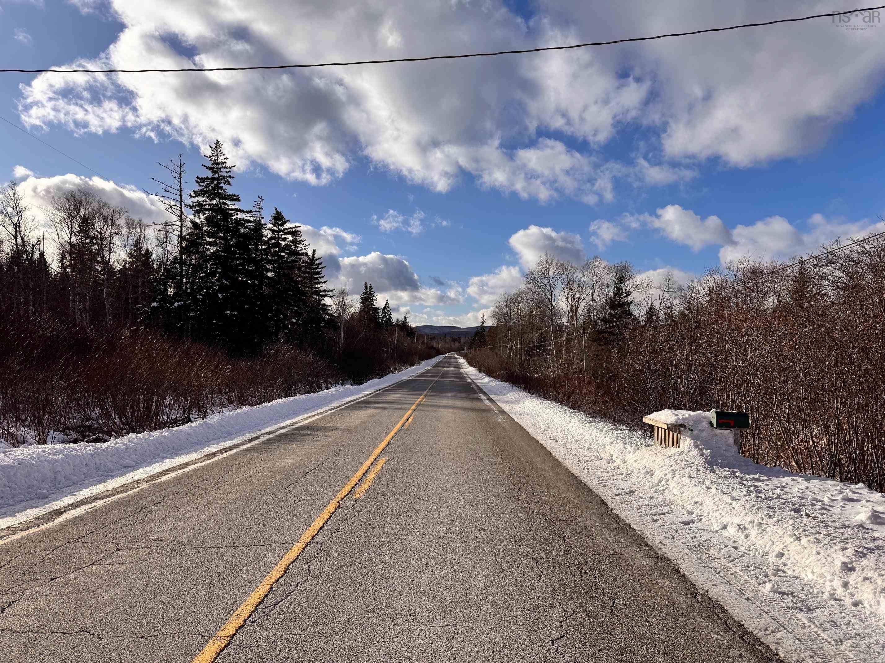 $329,000.00: 941 West Lake Ainslie Road, West Lake Ainslie