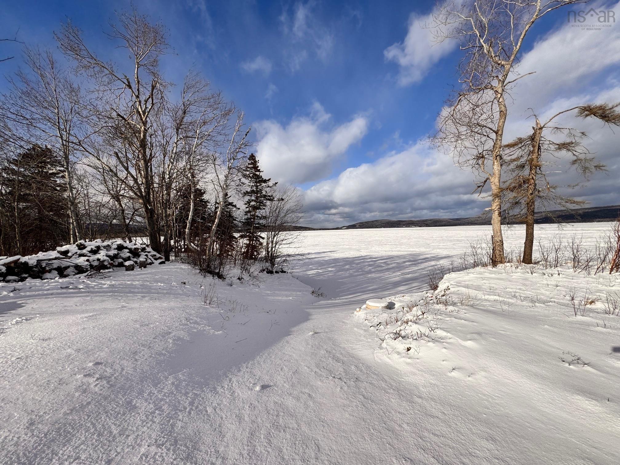 $329,000.00: 941 West Lake Ainslie Road, West Lake Ainslie