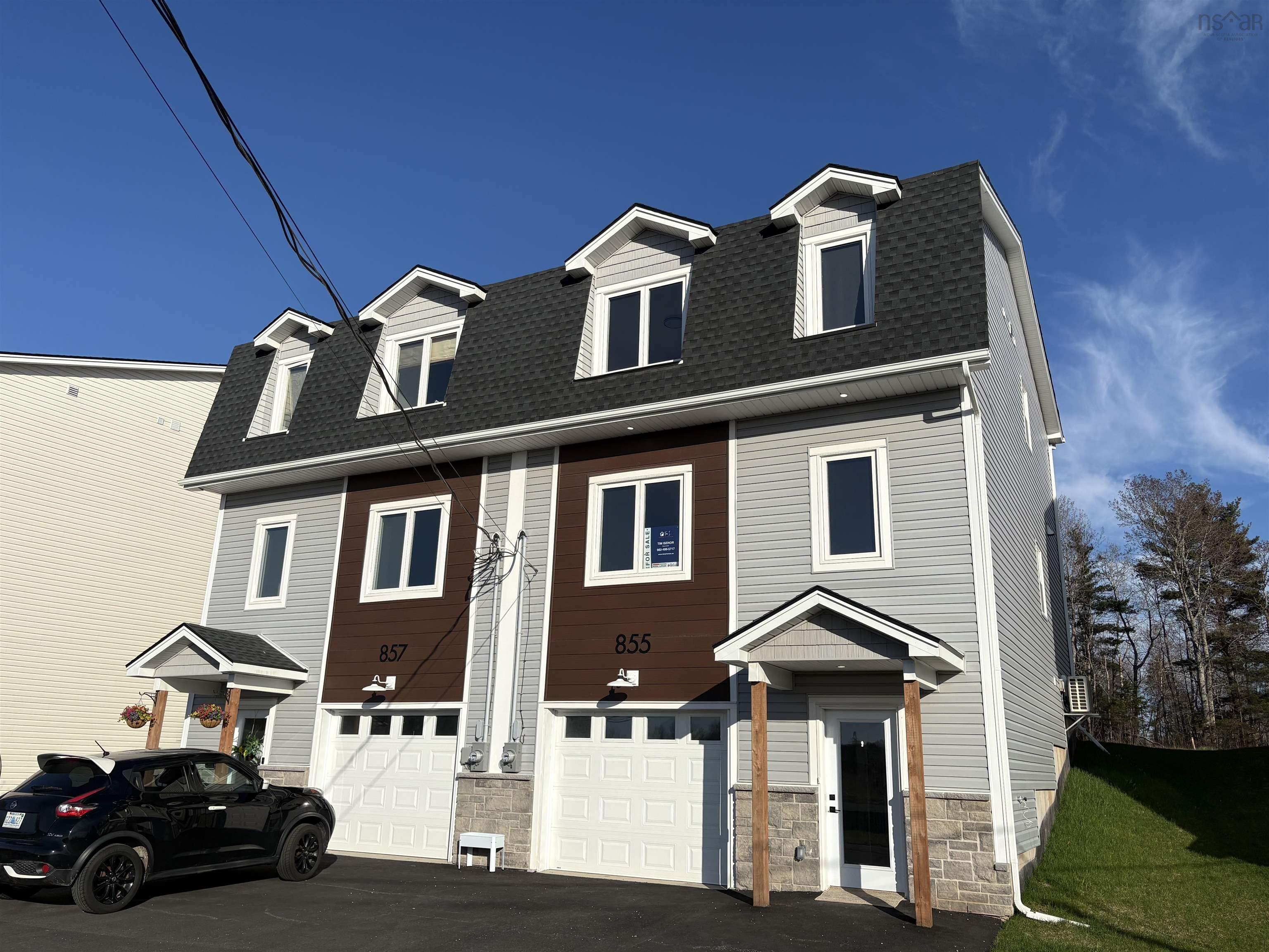 $519,900.00: 855 Highway 2, Elmsdale