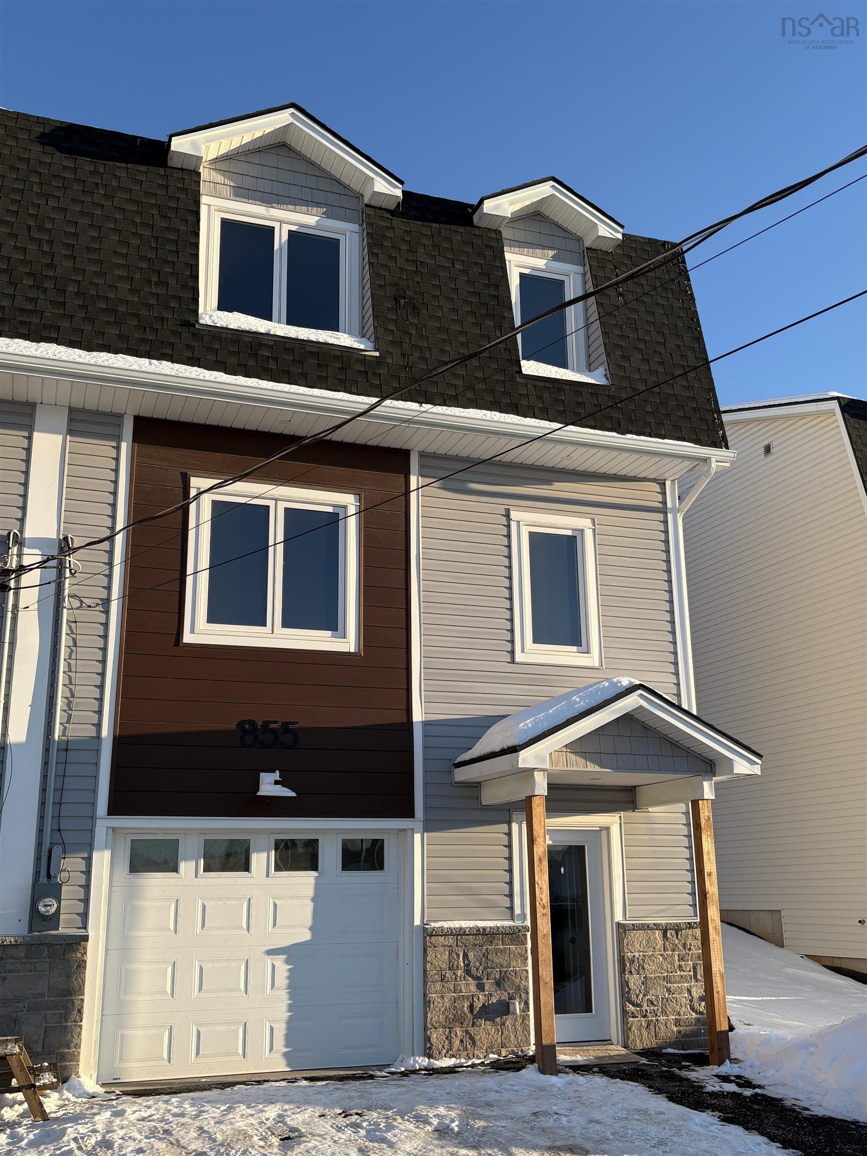 $539,900.00: 855 Highway 2, Elmsdale