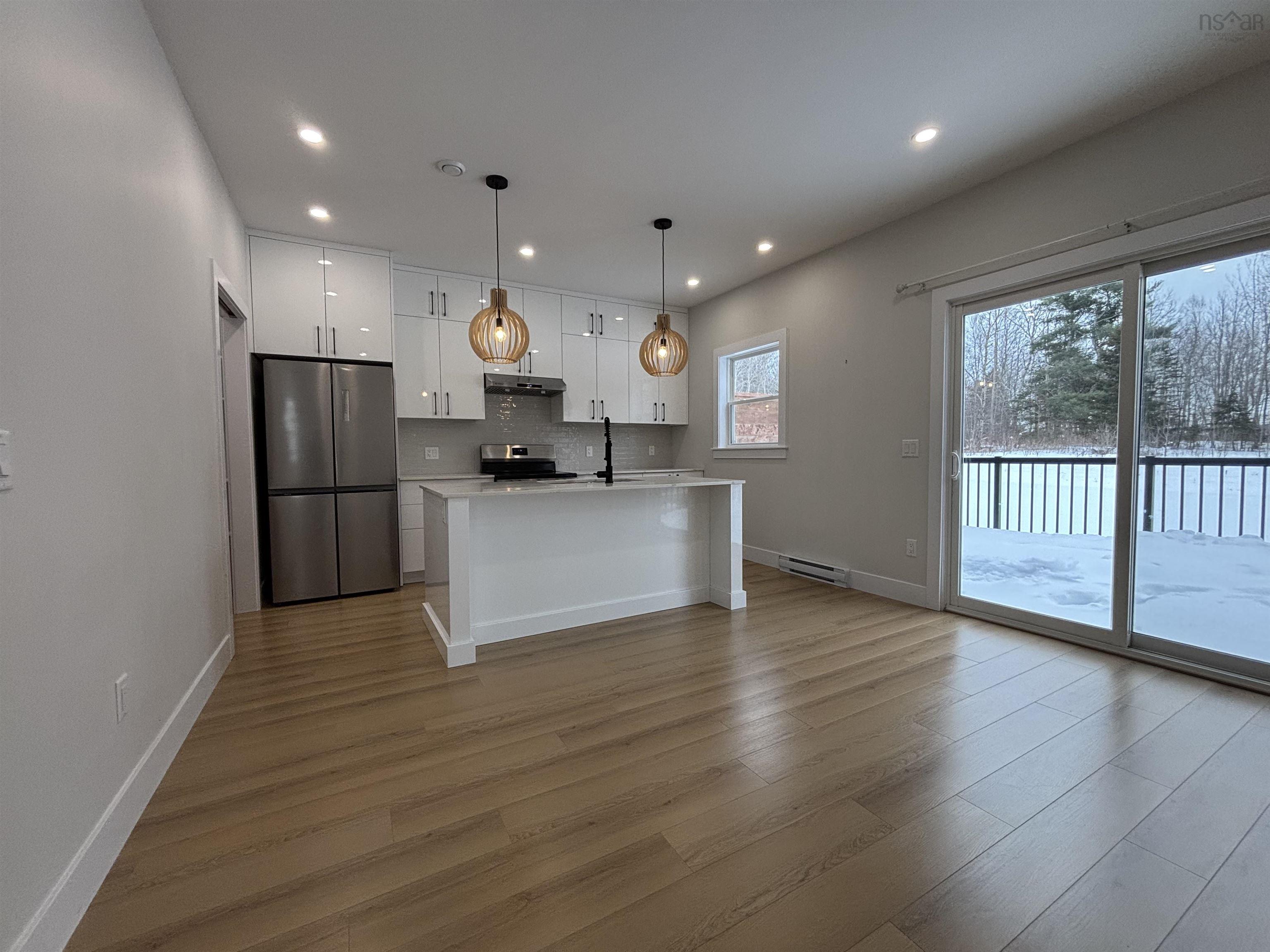 $539,900.00: 855 Highway 2, Elmsdale