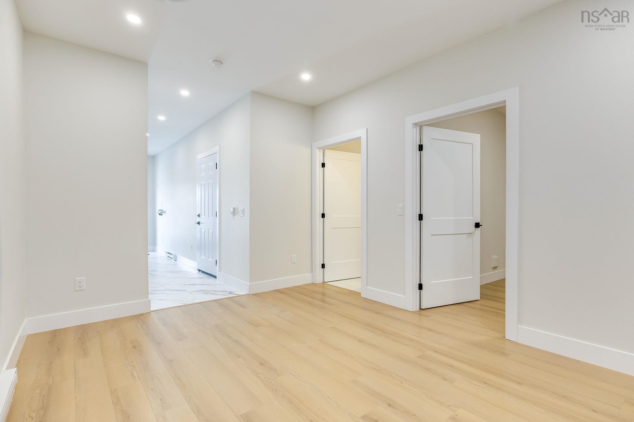 $529,900.00: 855 Highway 2, Elmsdale