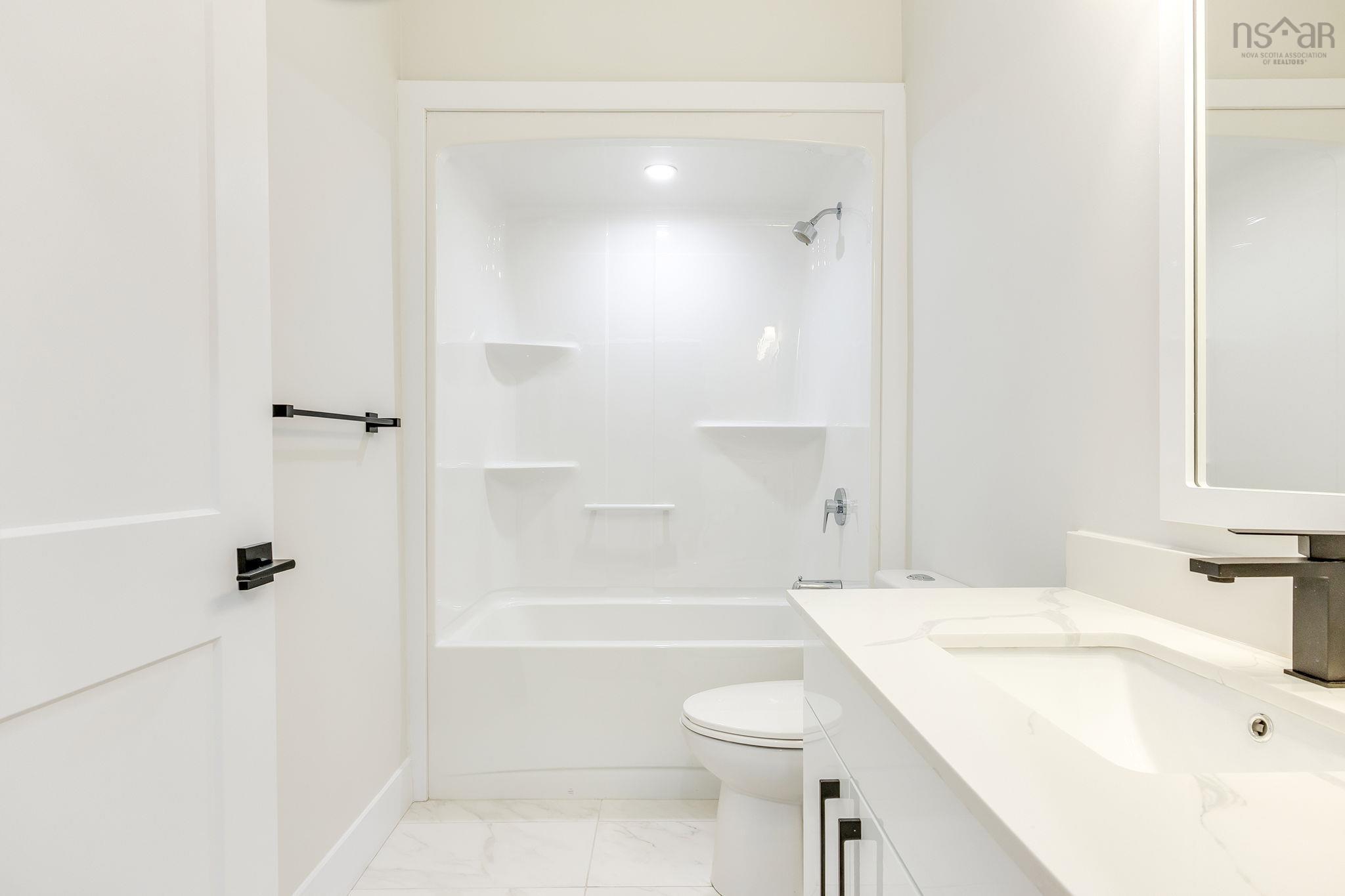 $529,900.00: 855 Highway 2, Elmsdale