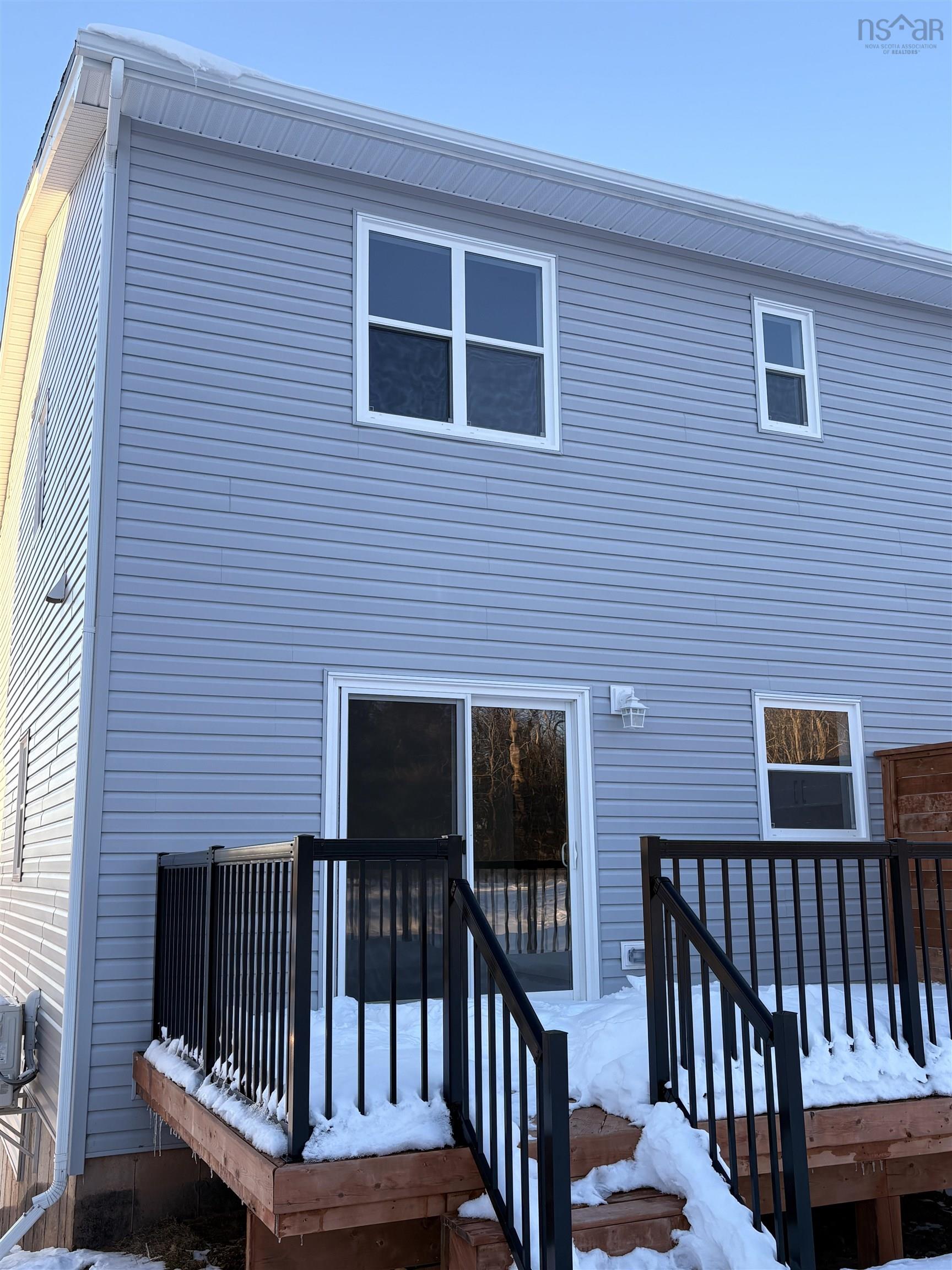 $539,900.00: 855 Highway 2, Elmsdale