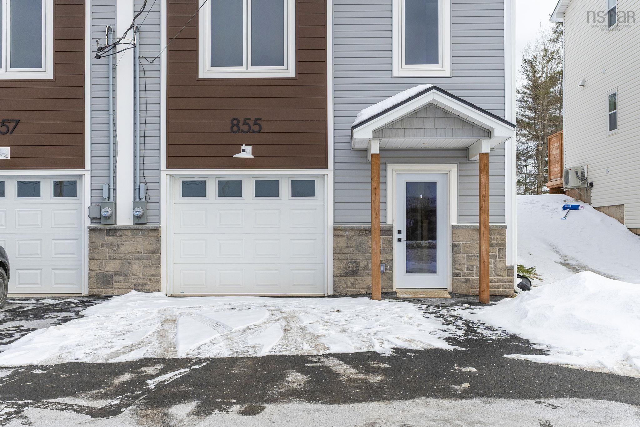 $529,900.00: 855 Highway 2, Elmsdale