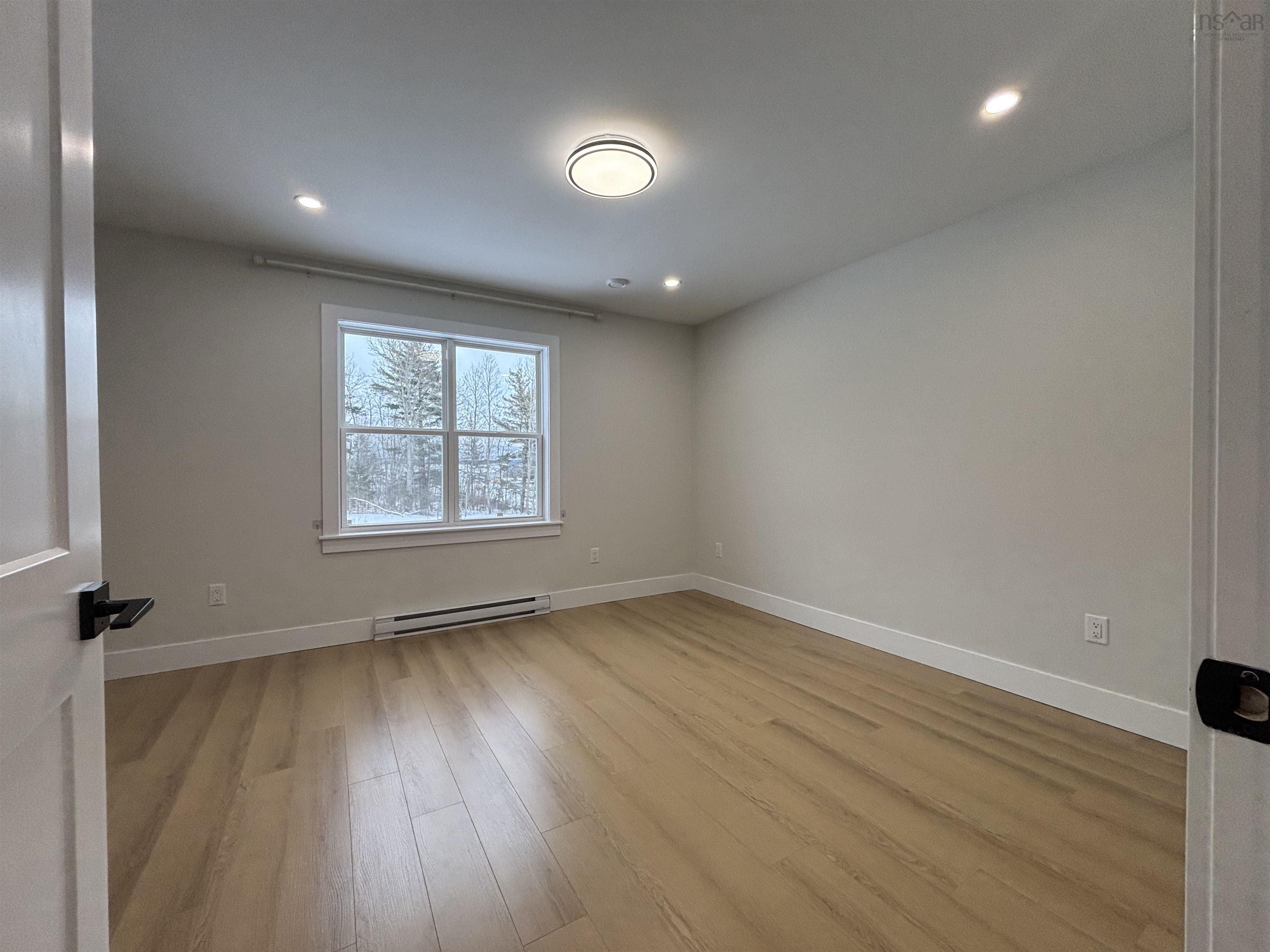 $539,900.00: 855 Highway 2, Elmsdale