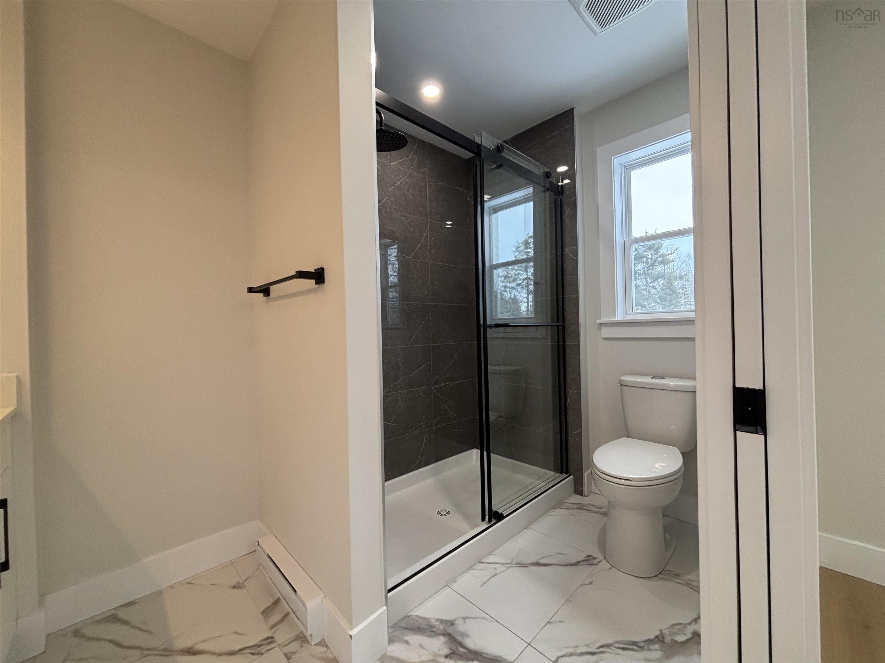 $539,900.00: 855 Highway 2, Elmsdale