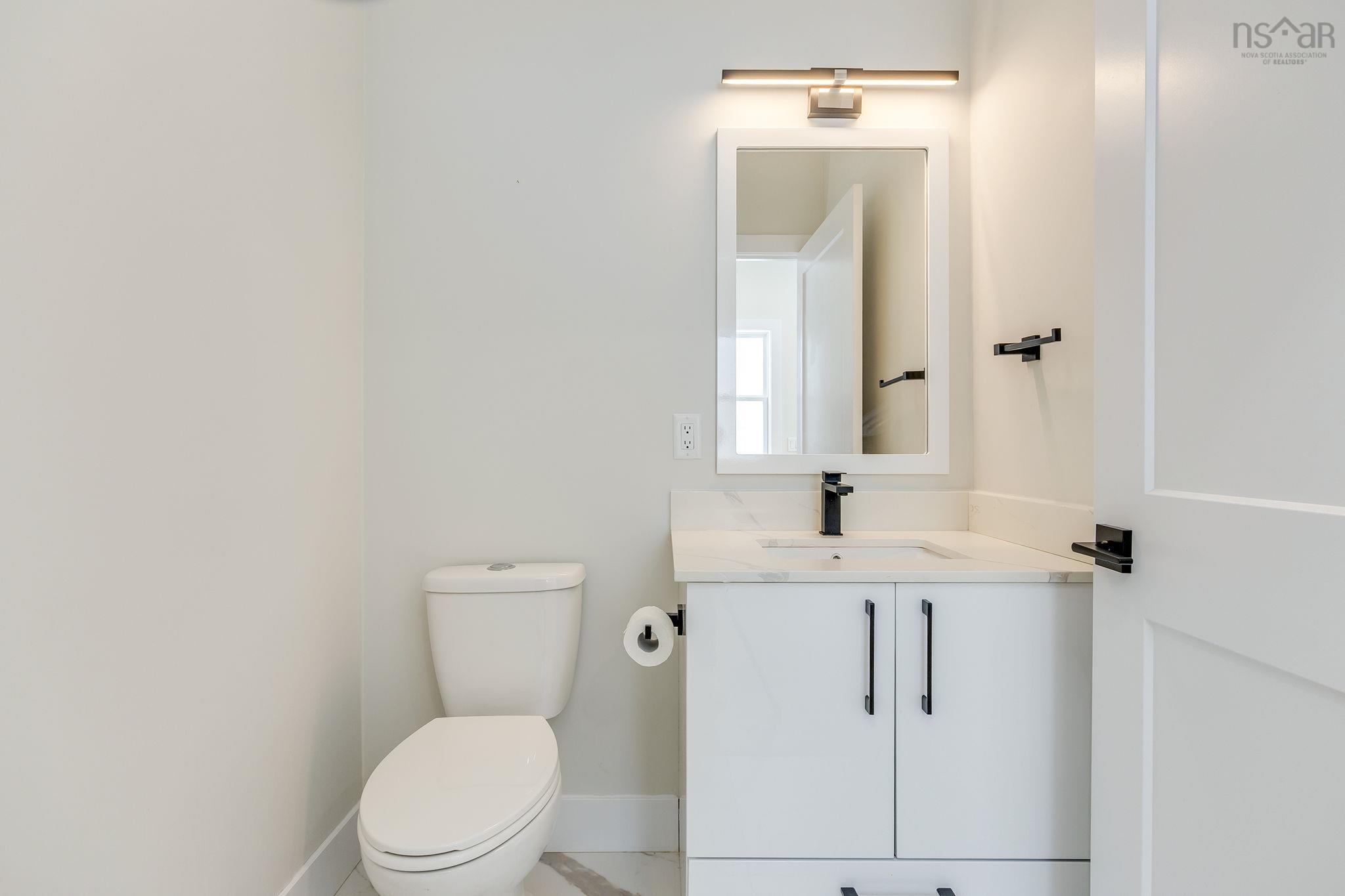 $529,900.00: 855 Highway 2, Elmsdale