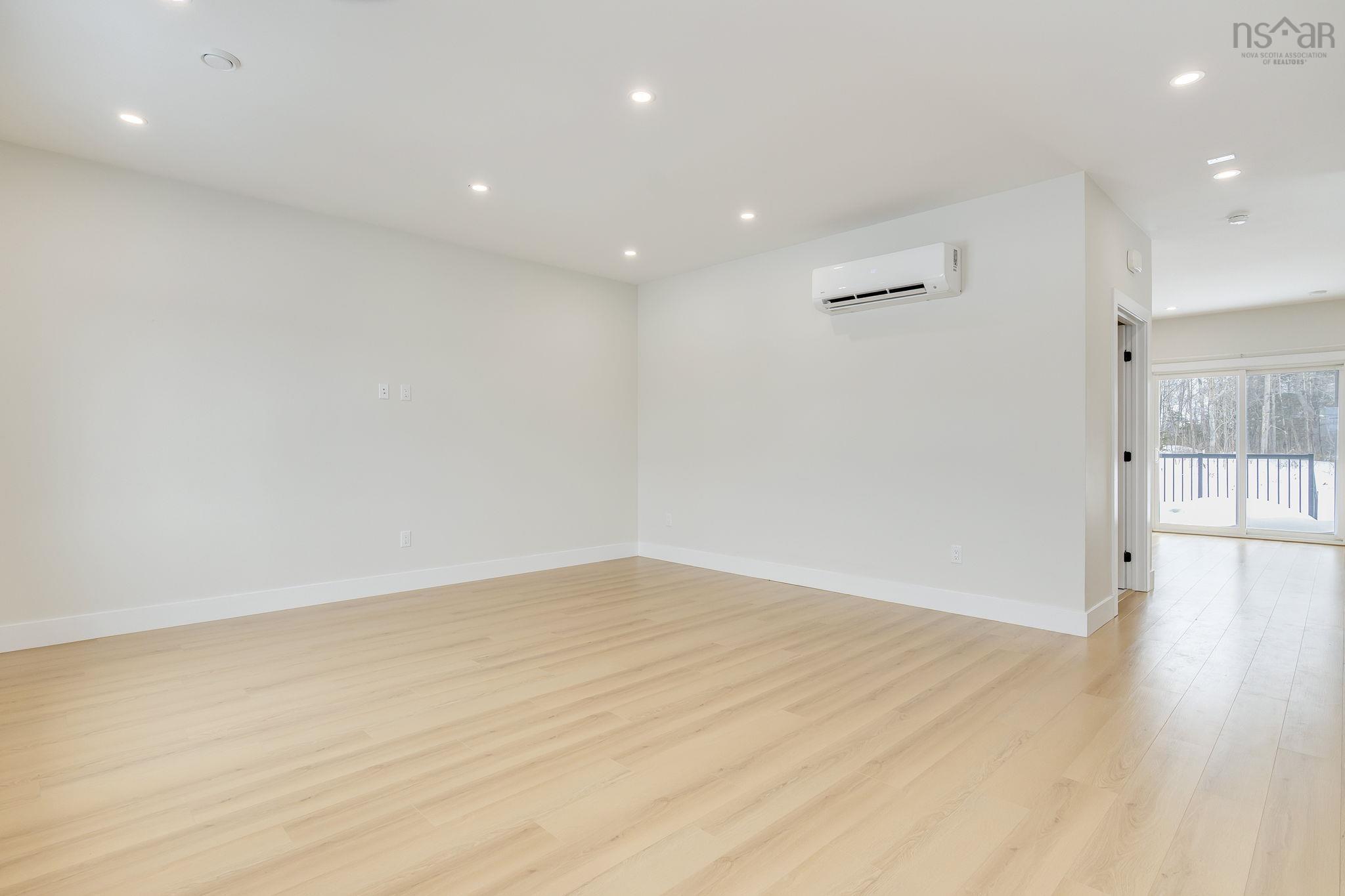 $529,900.00: 855 Highway 2, Elmsdale