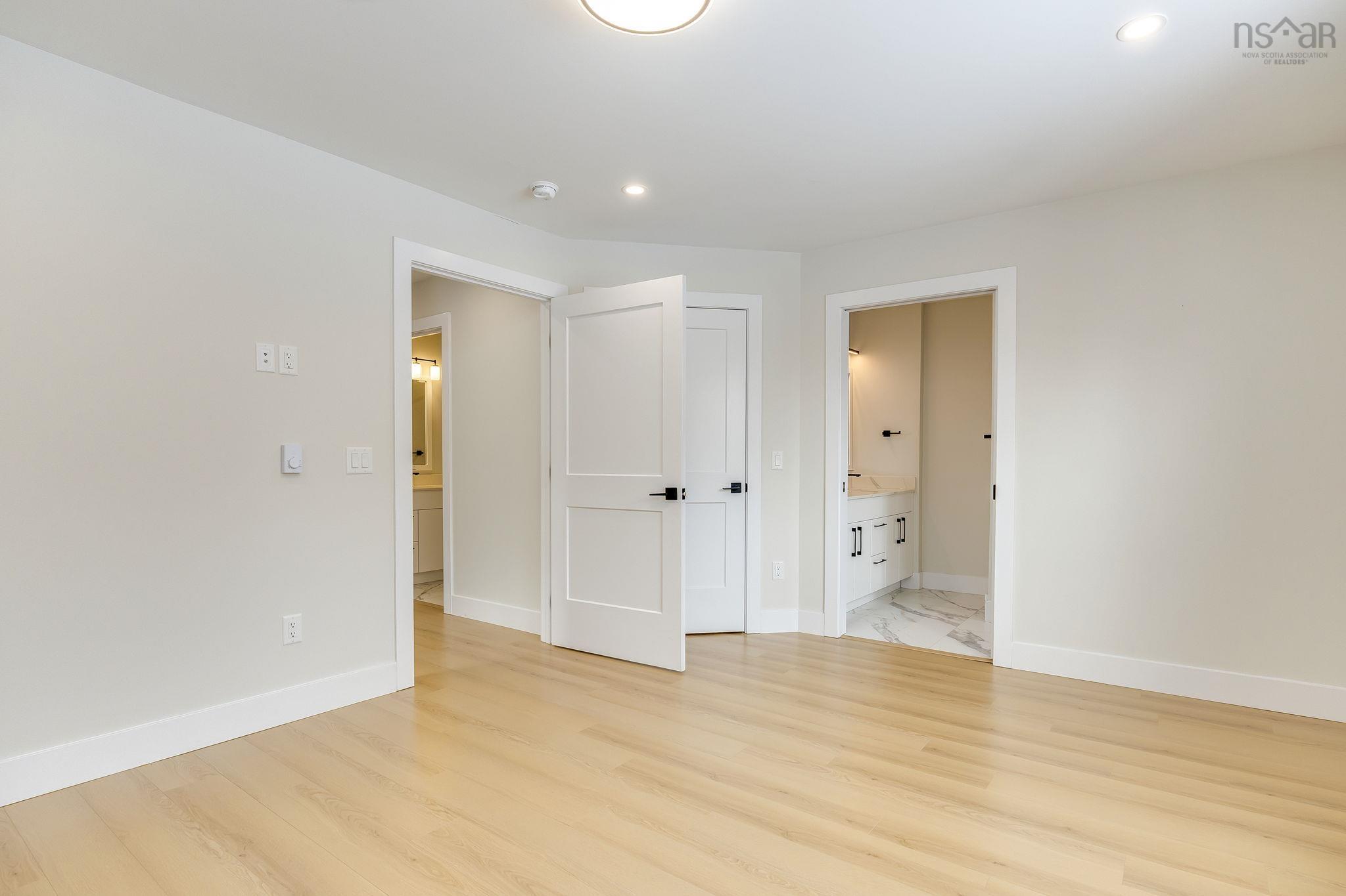 $529,900.00: 855 Highway 2, Elmsdale