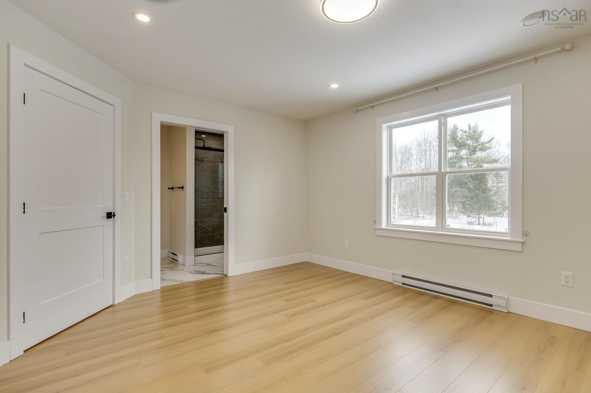 $519,900.00: 855 Highway 2, Elmsdale