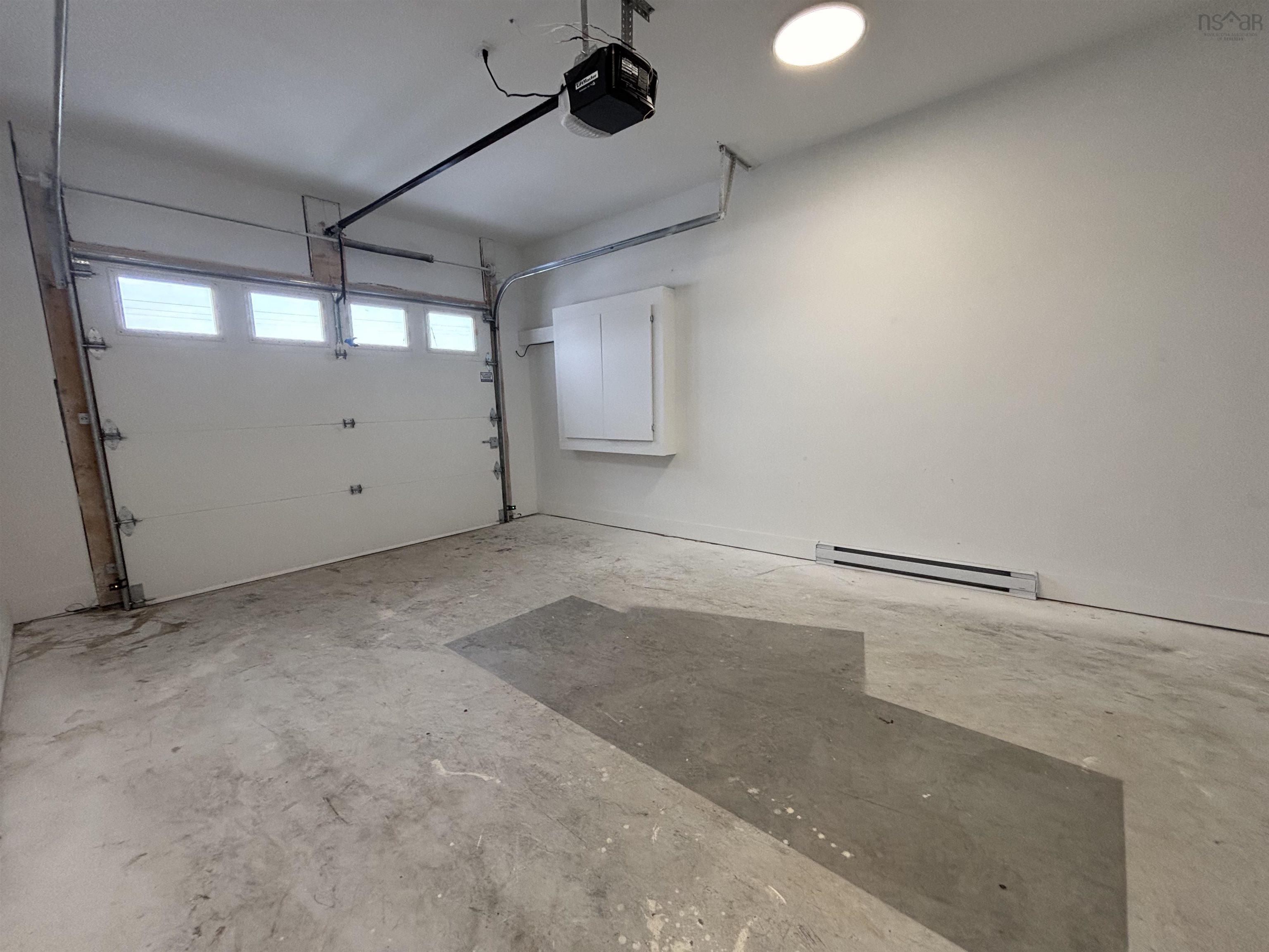 $539,900.00: 855 Highway 2, Elmsdale