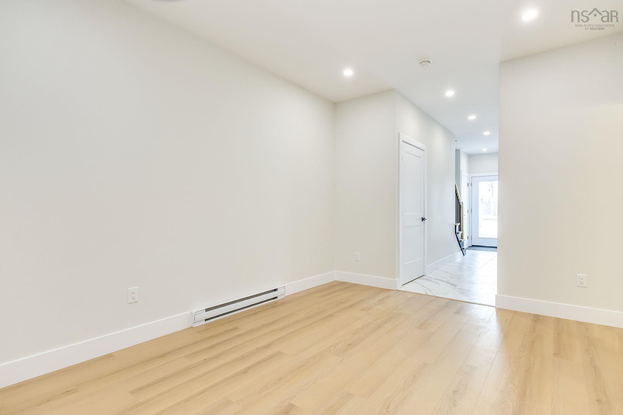 $529,900.00: 855 Highway 2, Elmsdale