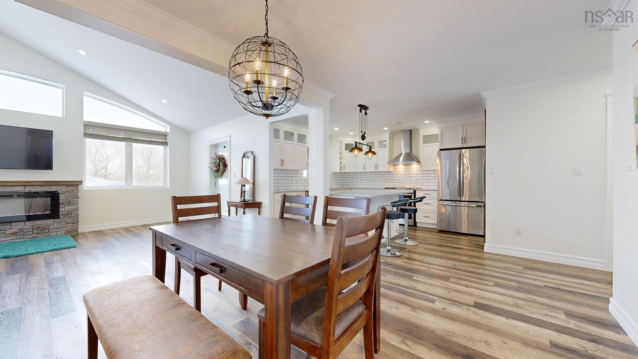 $735,000.00: 6672 Highway 1, Coldbrook