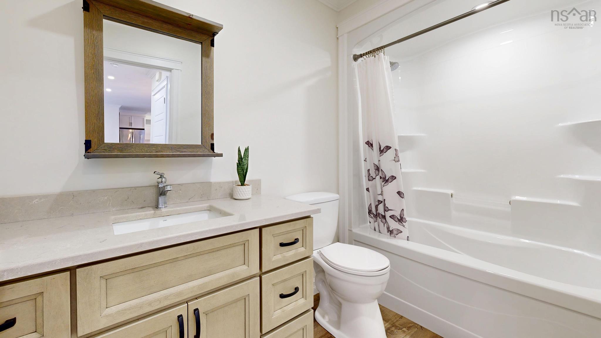 $735,000.00: 6672 Highway 1, Coldbrook