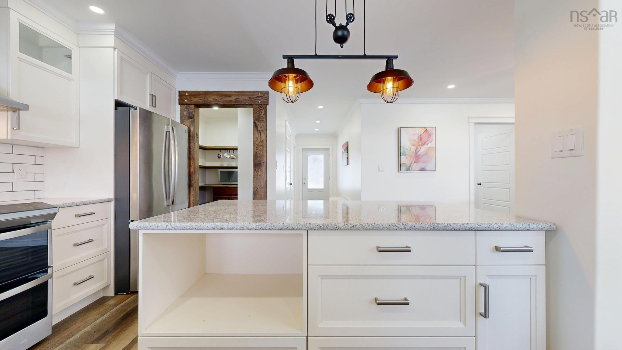 $735,000.00: 6672 Highway 1, Coldbrook