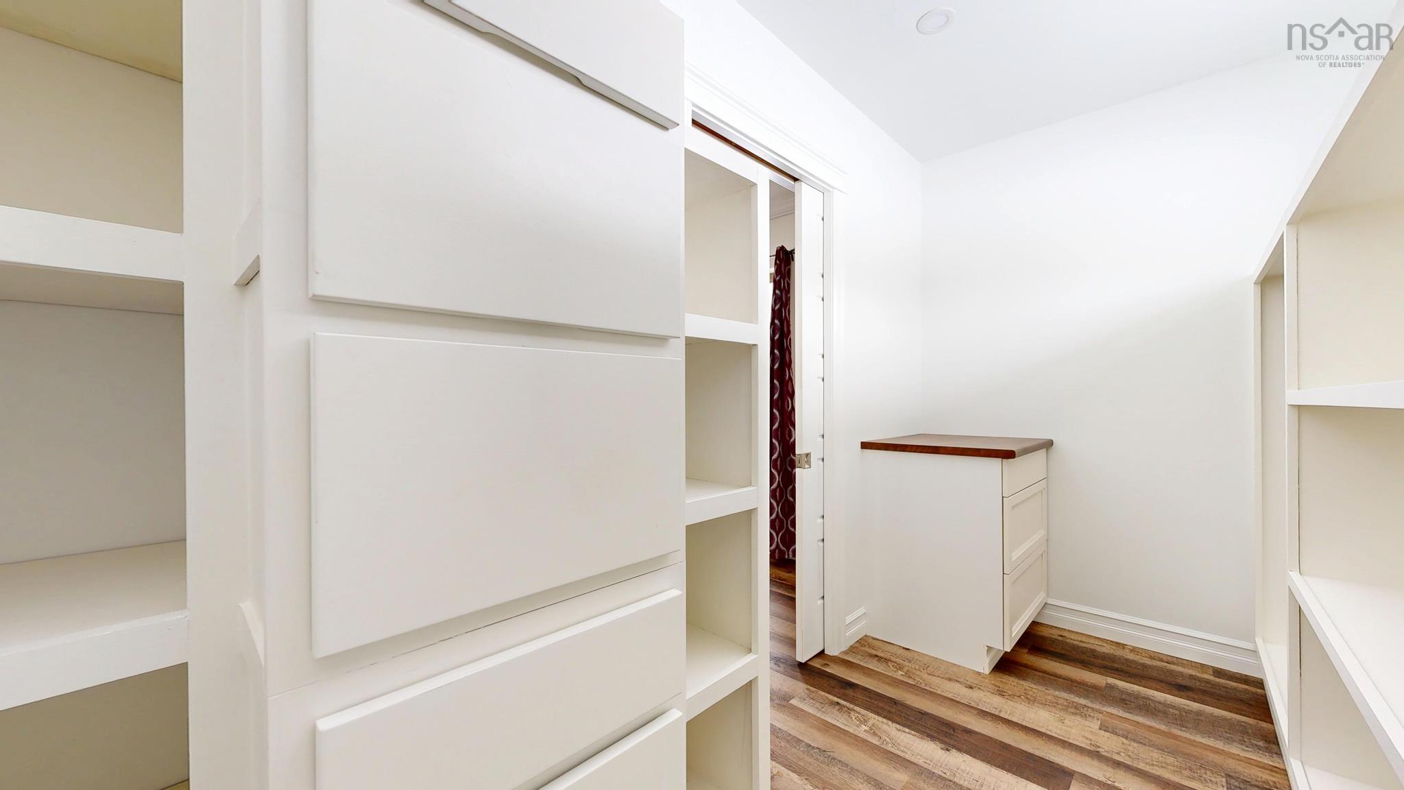 $735,000.00: 6672 Highway 1, Coldbrook