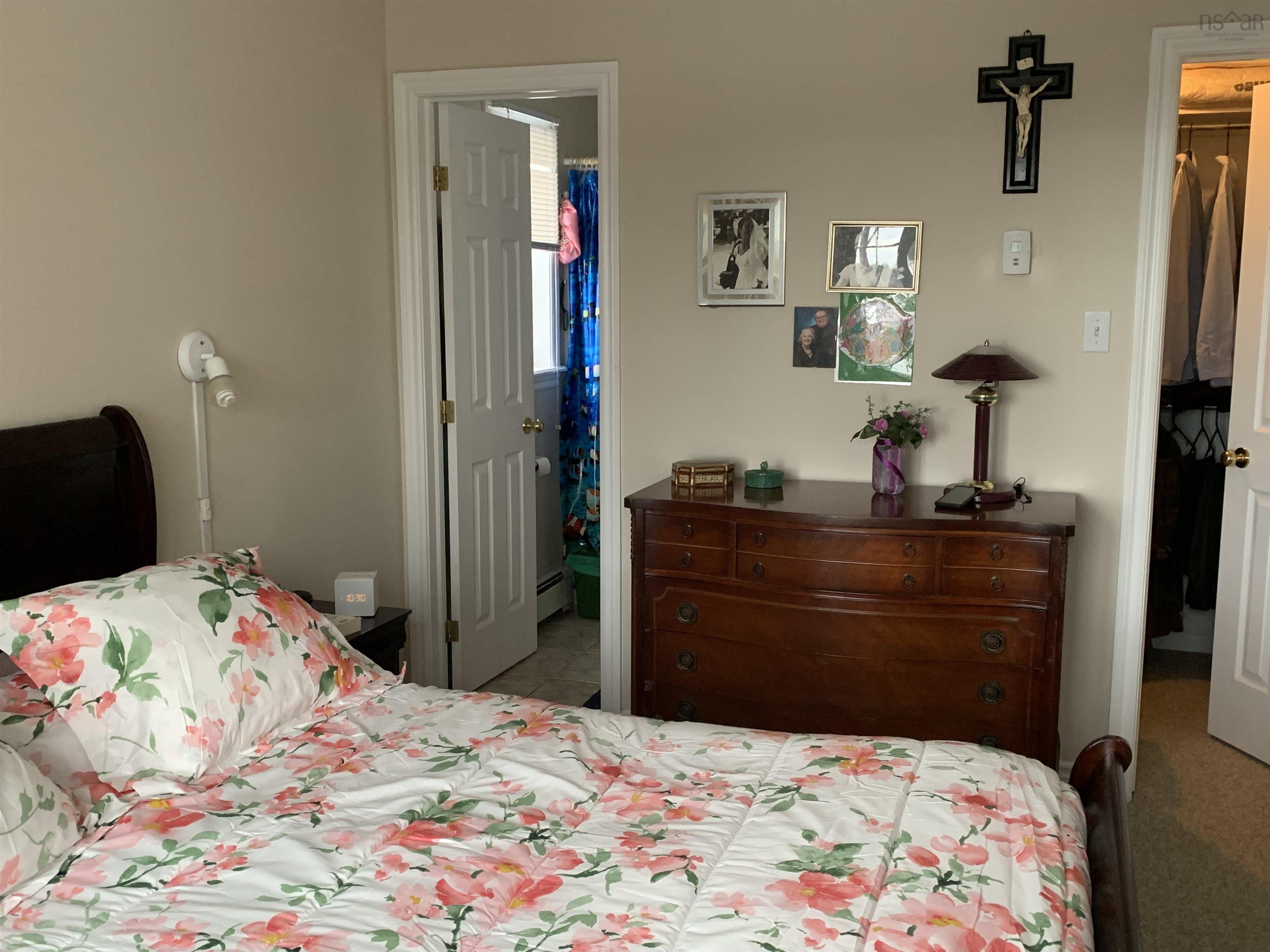 $575,000.00: 4A Rockhaven Drive, Halifax