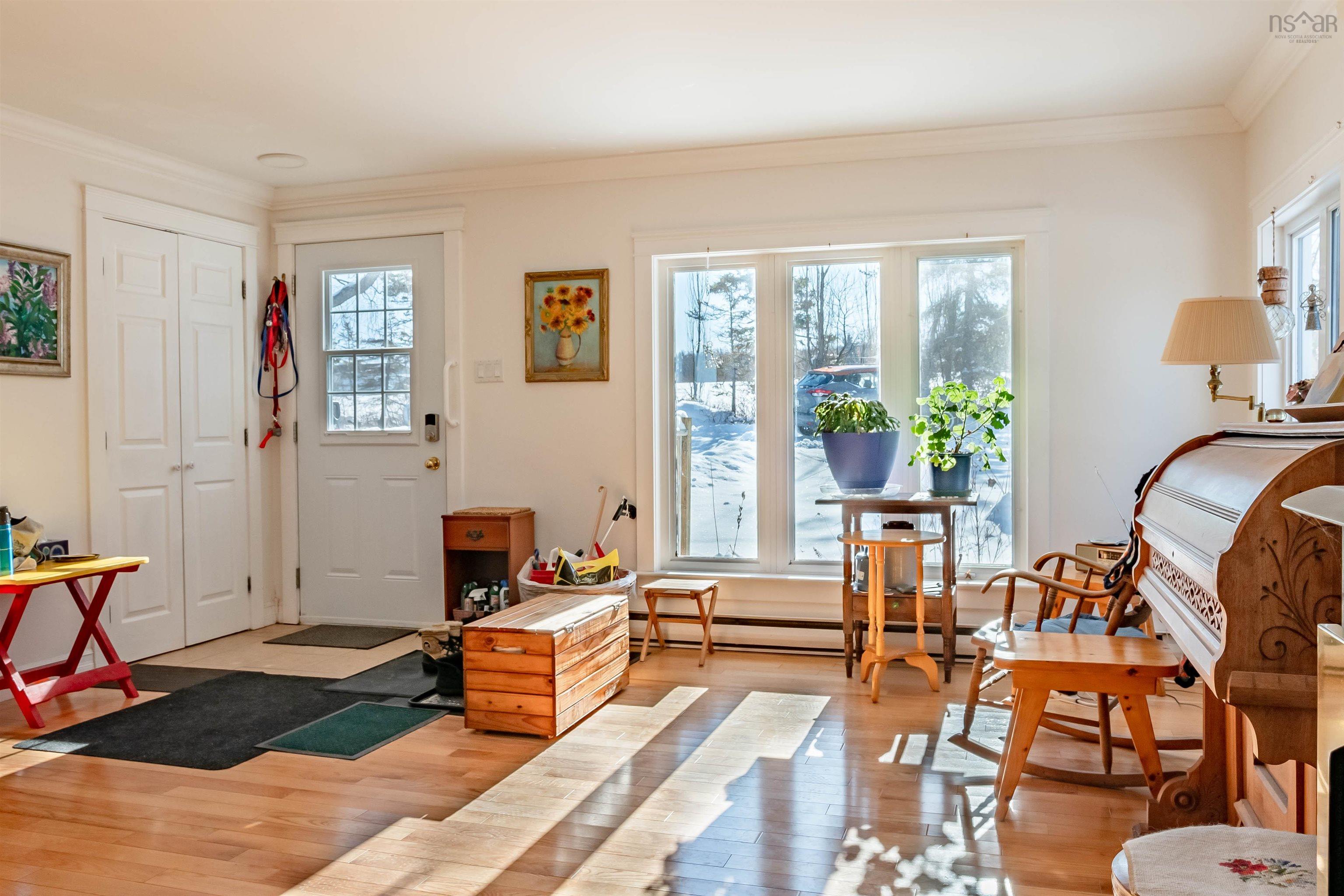 $625,000.00: 1407 North Shore Road, North Shore