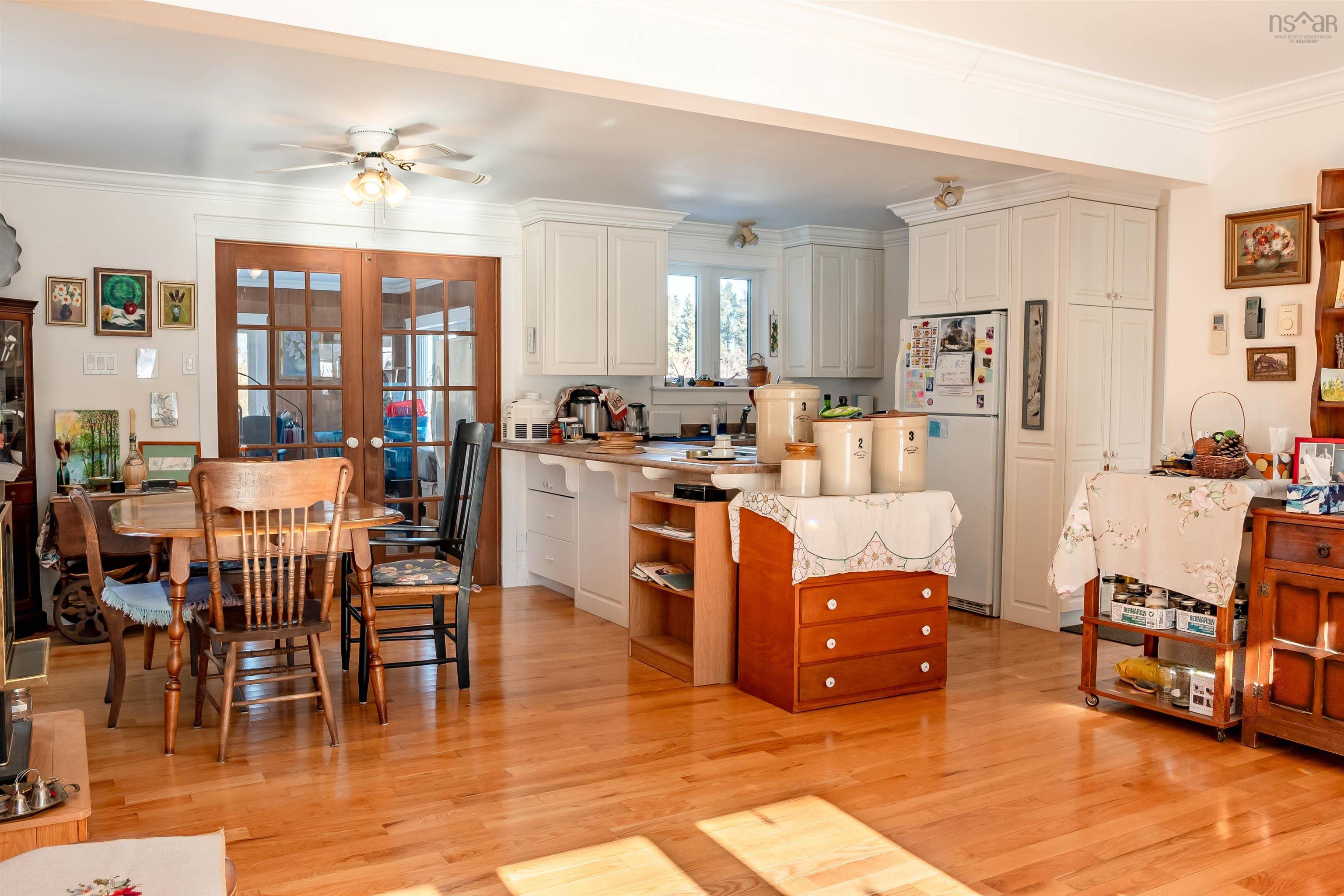 $625,000.00: 1407 North Shore Road, North Shore