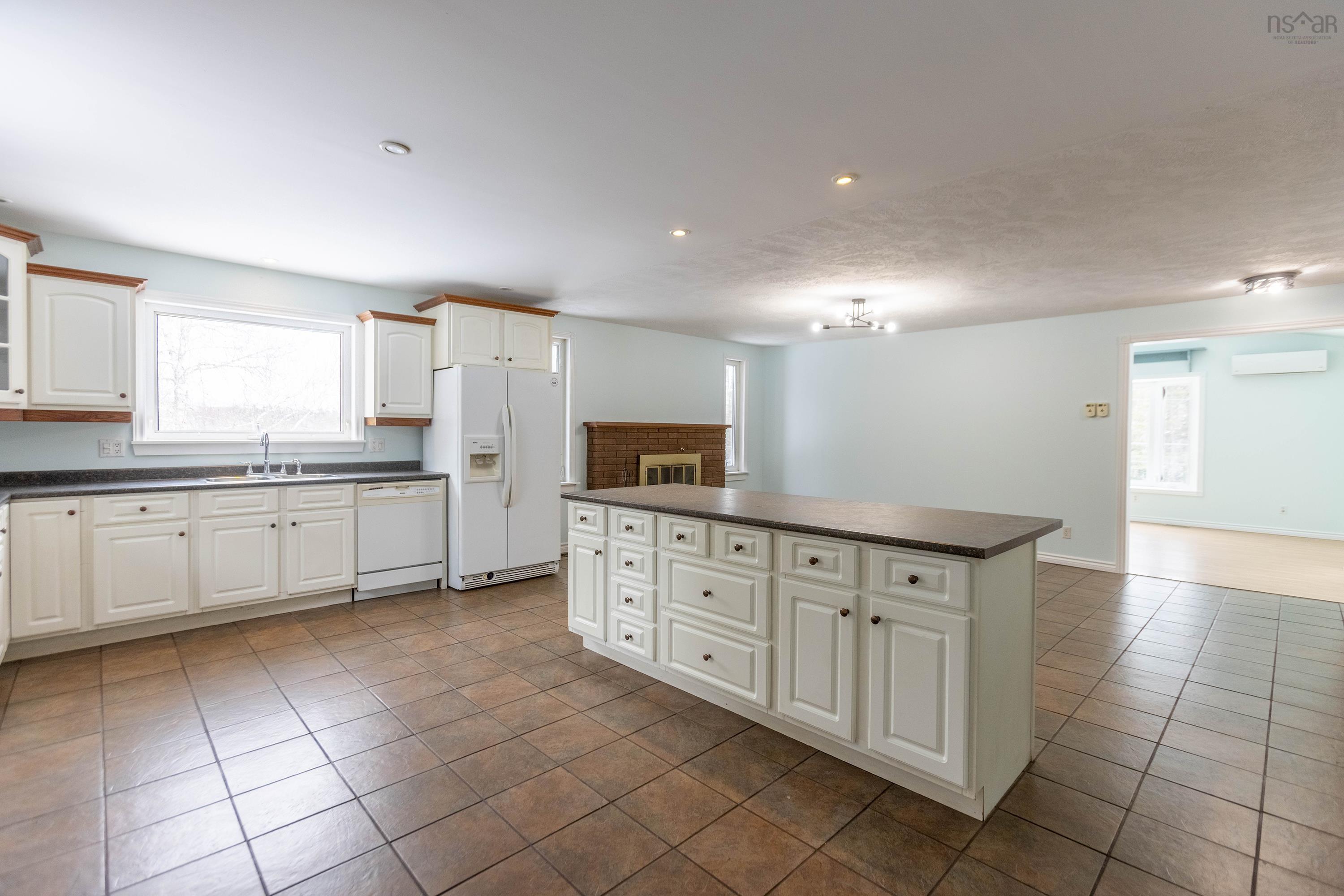 $329,900.00: 8675 Highway 2, Southampton