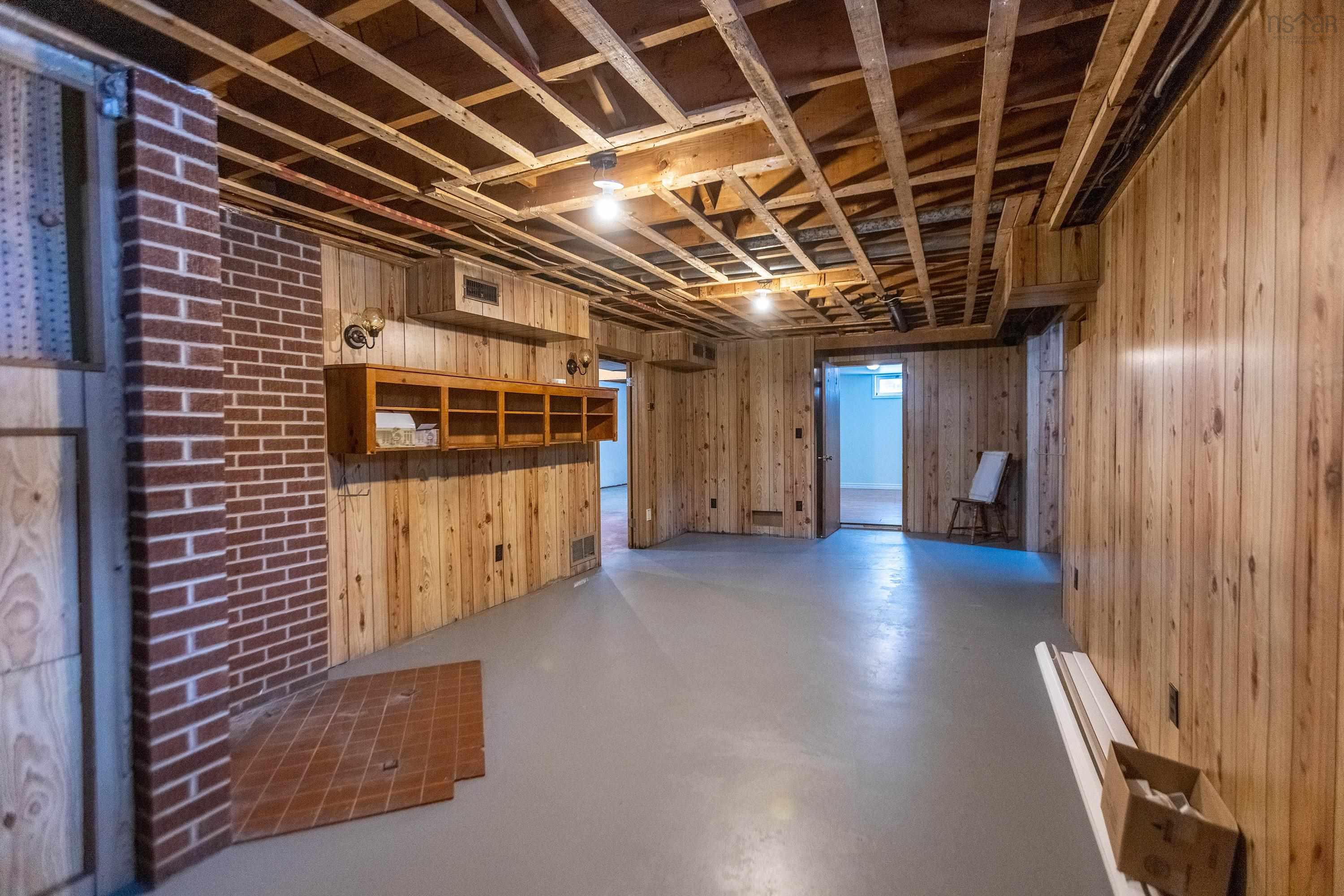 $329,900.00: 8675 Highway 2, Southampton