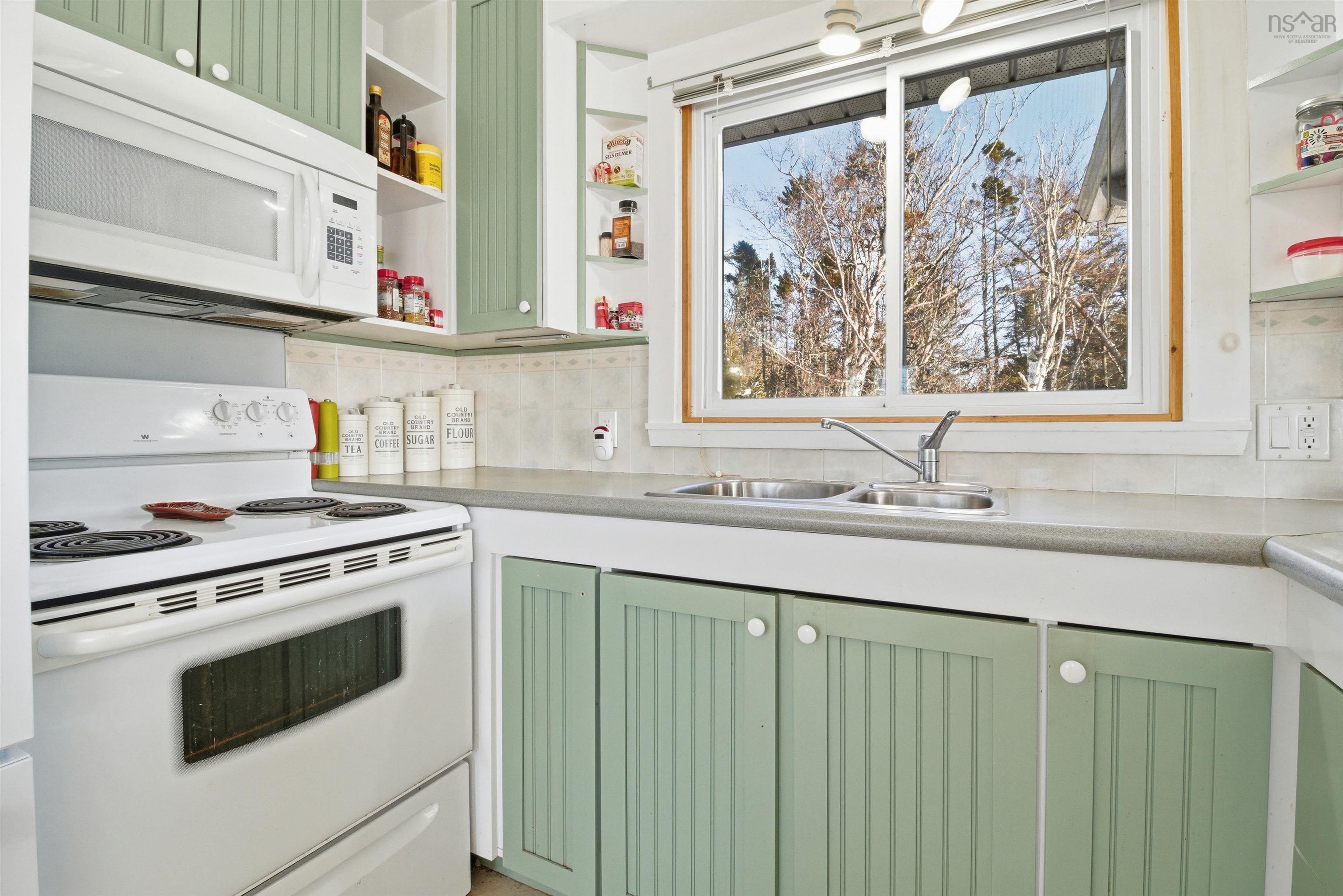 $524,900.00: 5324 329 Highway, Blandford