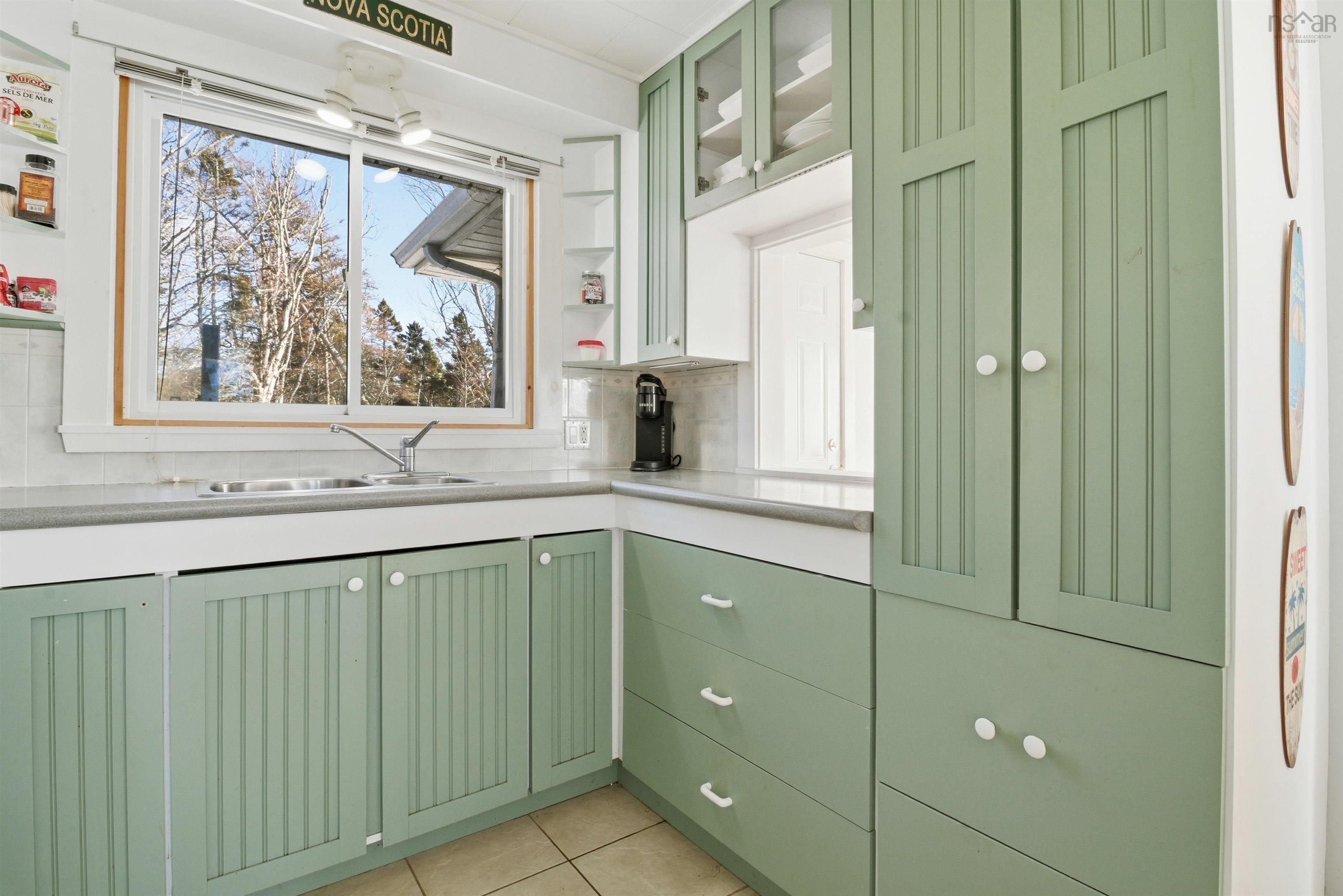 $524,900.00: 5324 329 Highway, Blandford