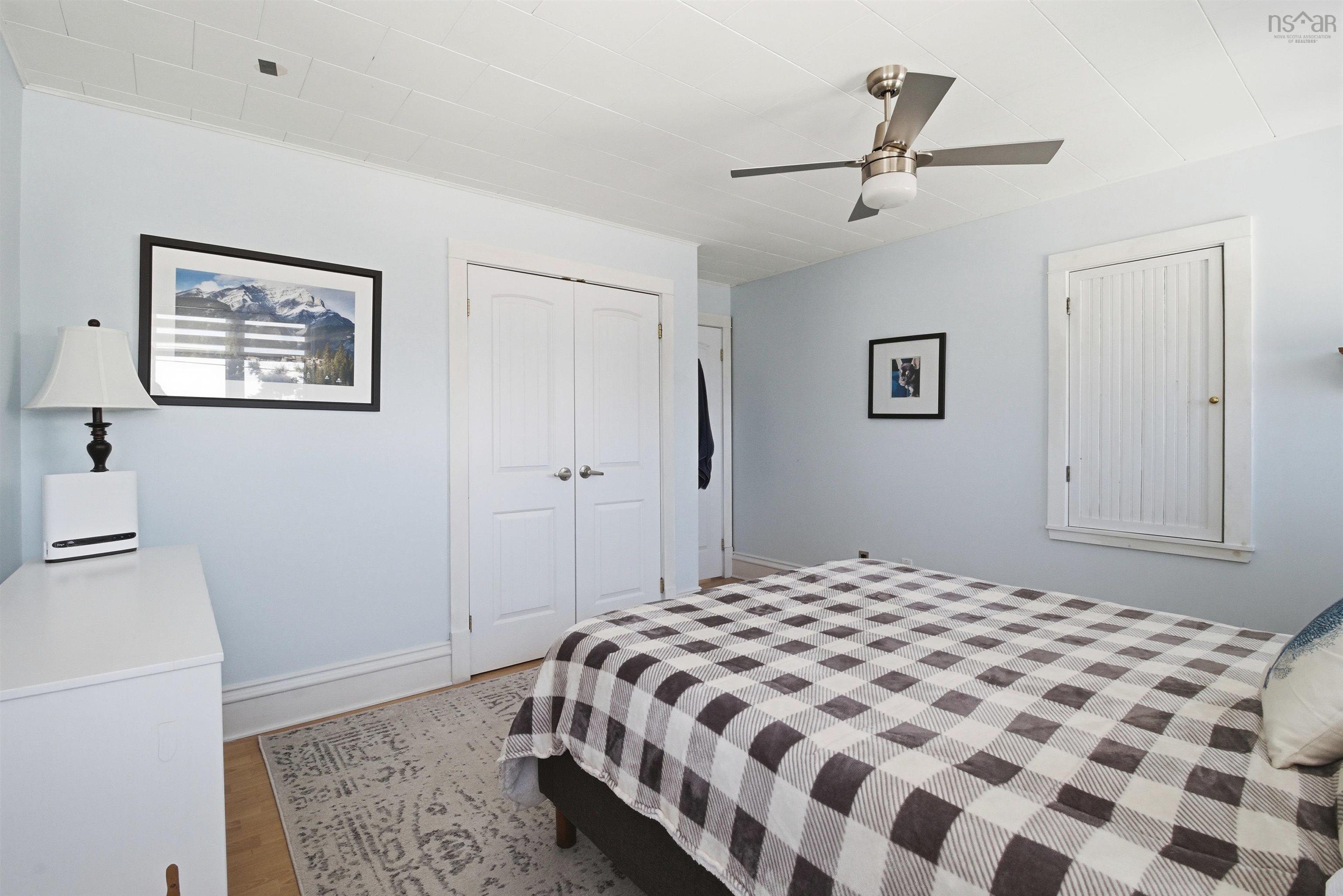 $524,900.00: 5324 329 Highway, Blandford