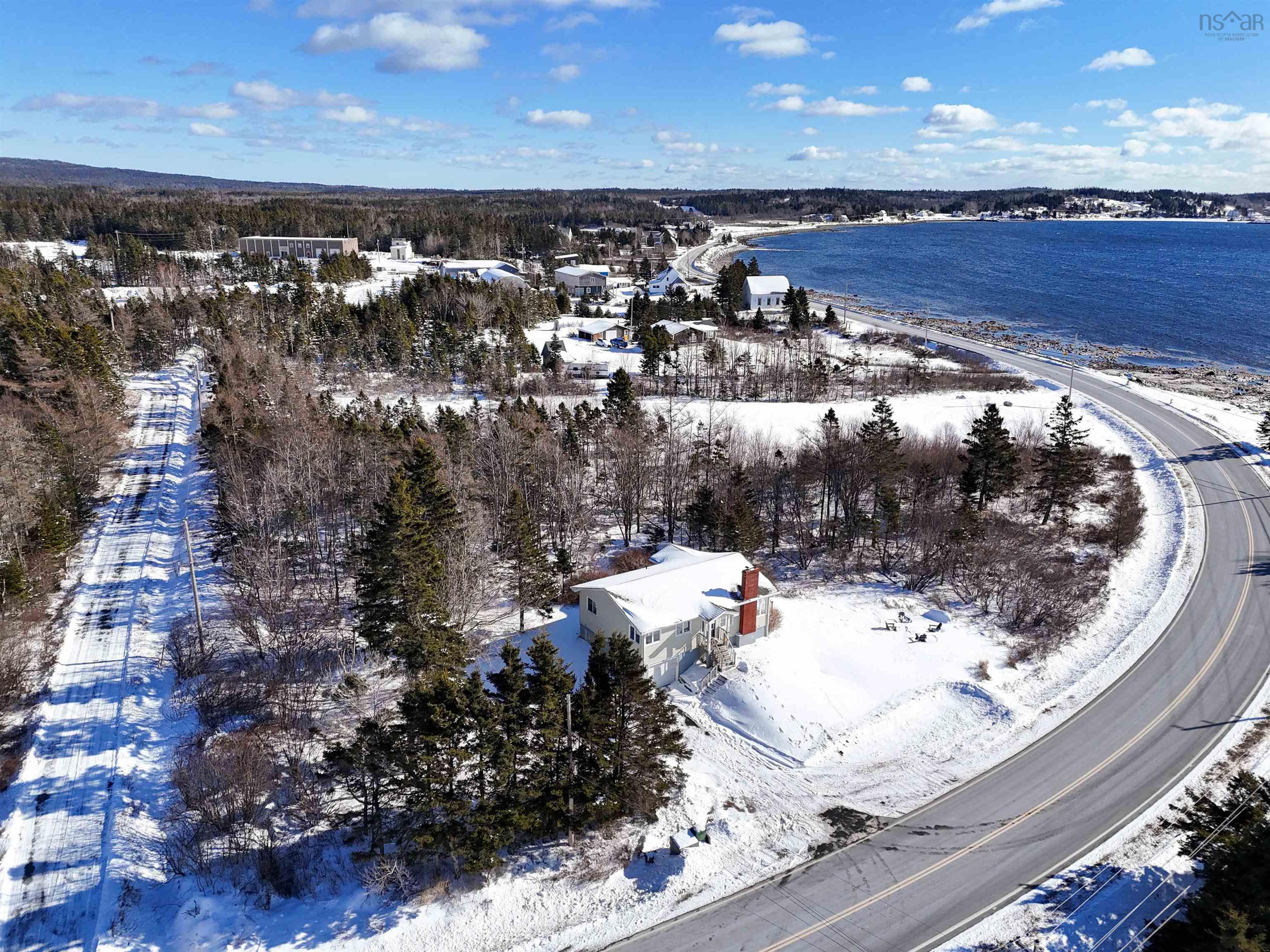 $524,900.00: 5324 329 Highway, Blandford