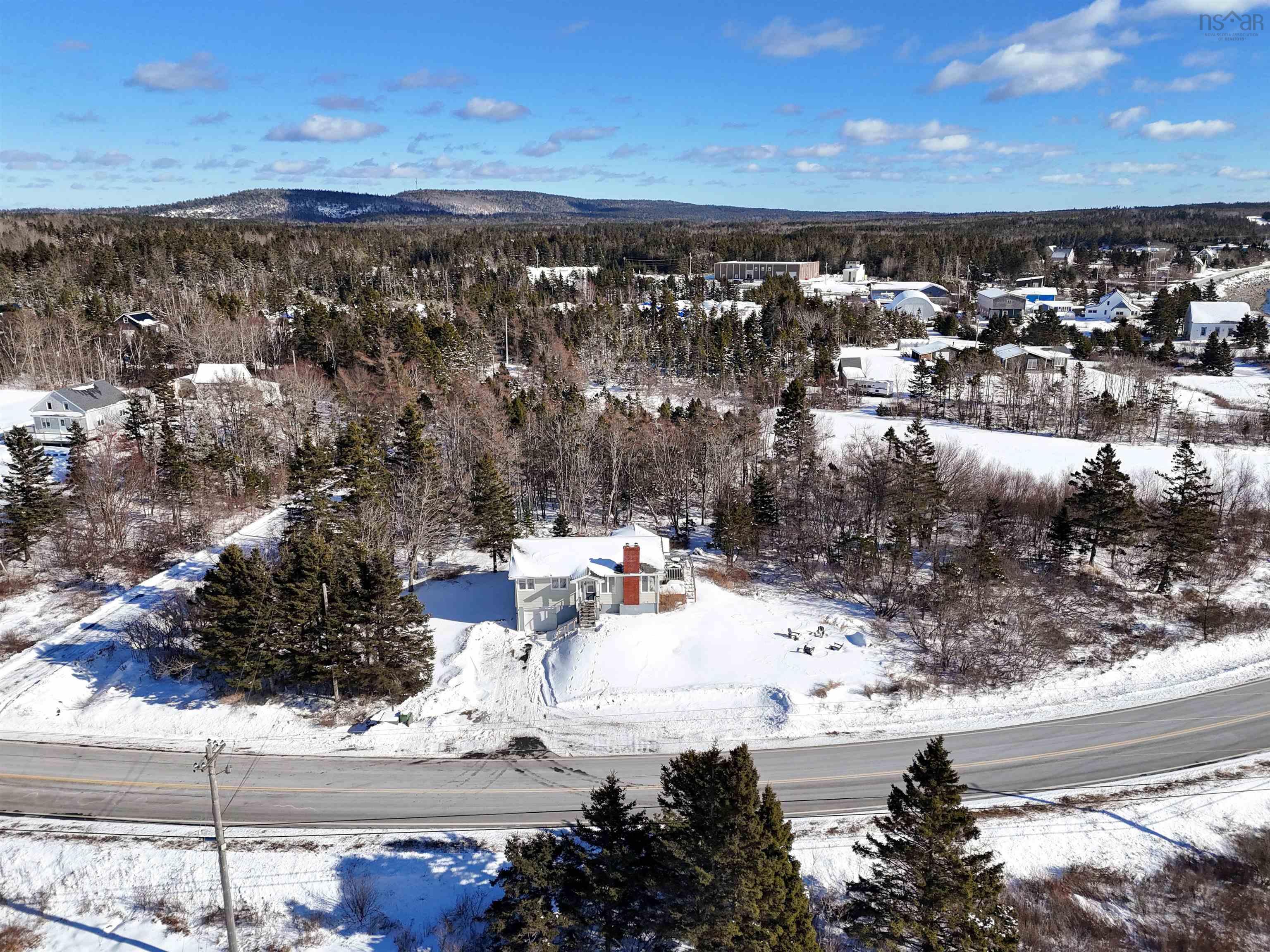 $524,900.00: 5324 329 Highway, Blandford