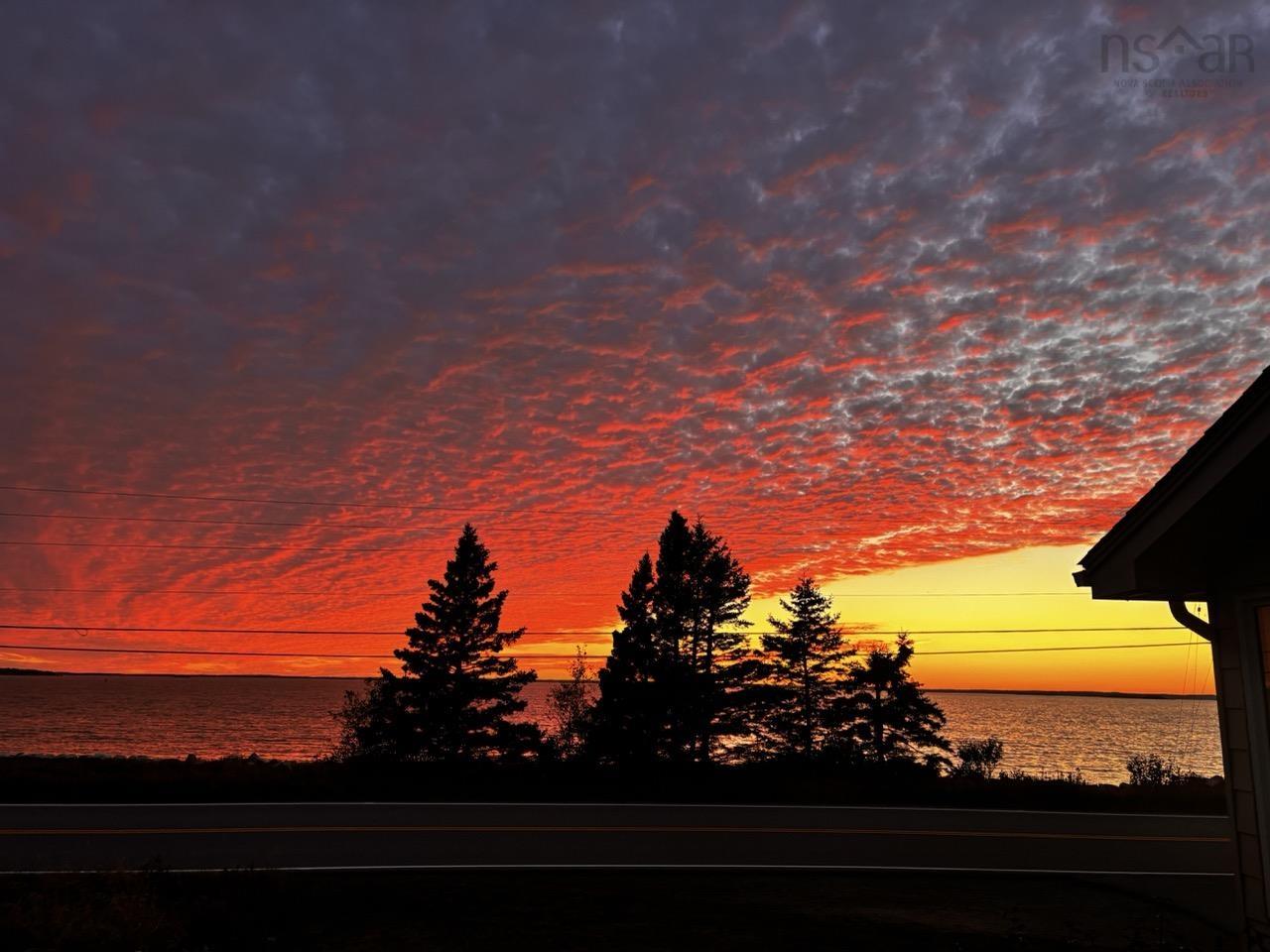 $524,900.00: 5324 329 Highway, Blandford