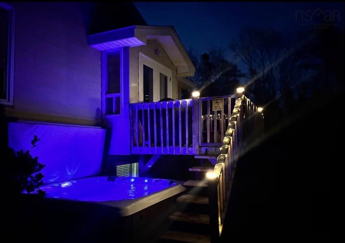 $524,900.00: 5324 329 Highway, Blandford