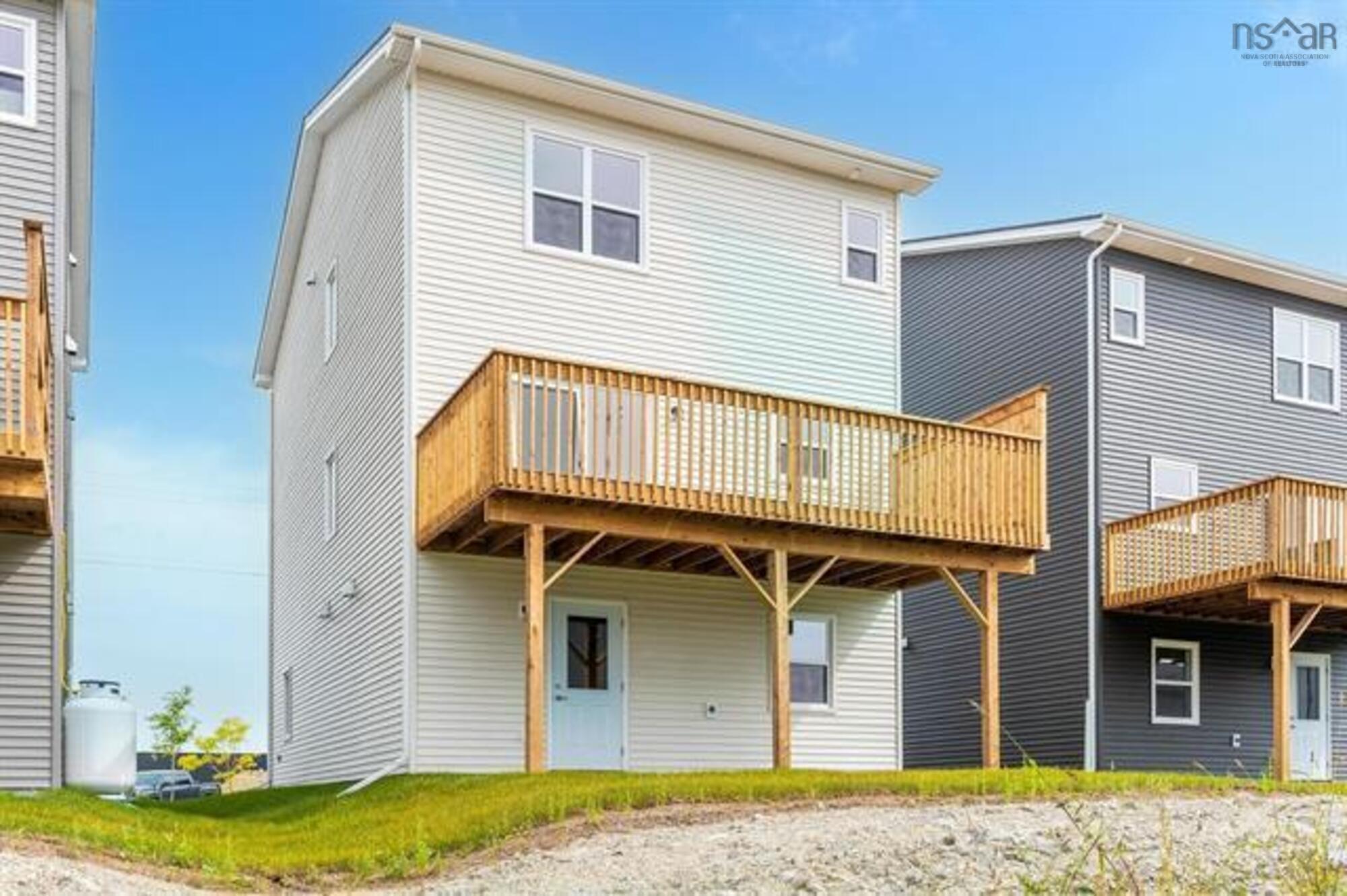 $689,900.00: 3017 16 Zeppelin Crescent, Beechville