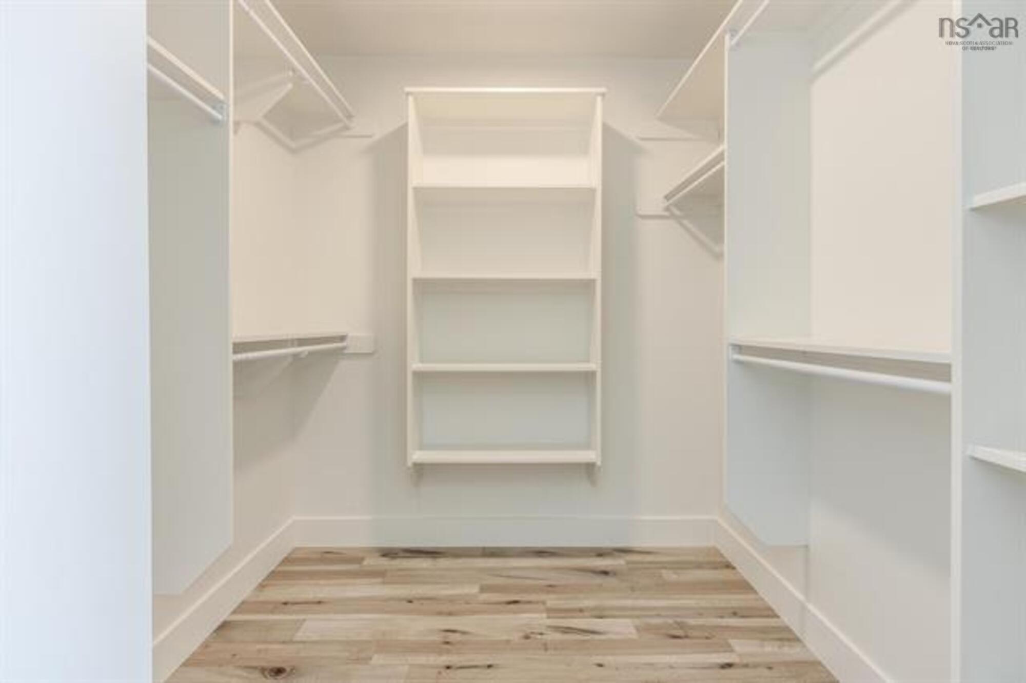 $689,900.00: 3017 16 Zeppelin Crescent, Beechville