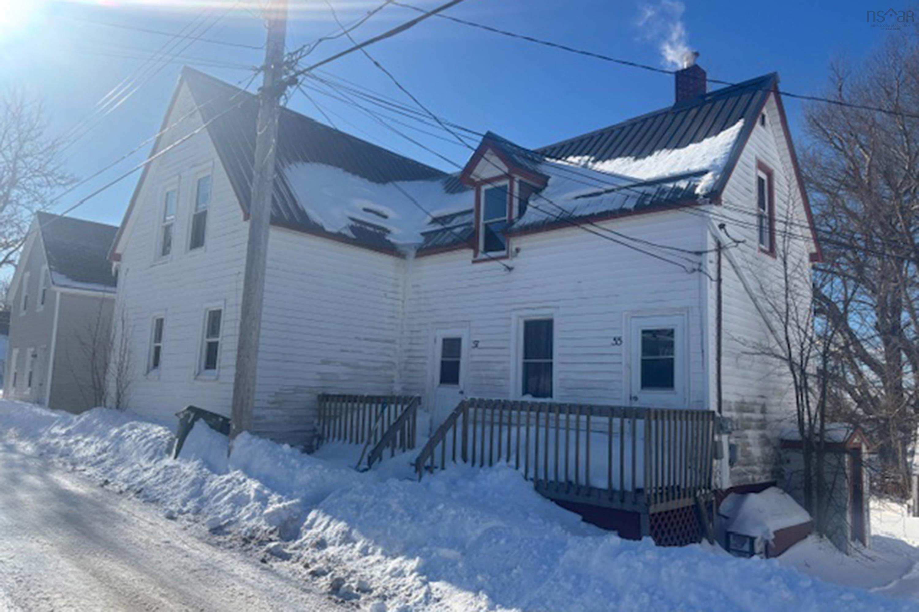 55 Elm Street, Springhill, NS (MLS 202602115)