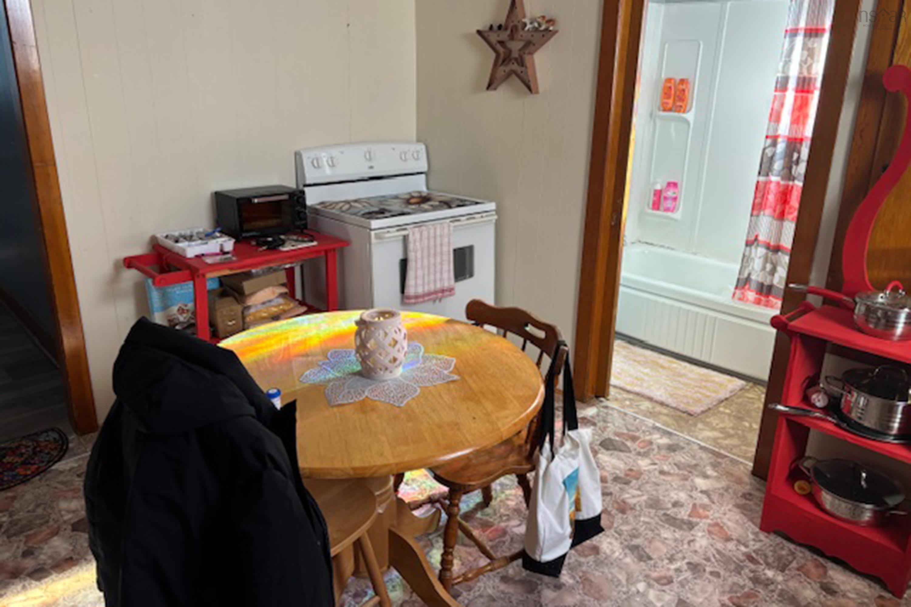 $129,900.00: 55 Elm Street, Springhill