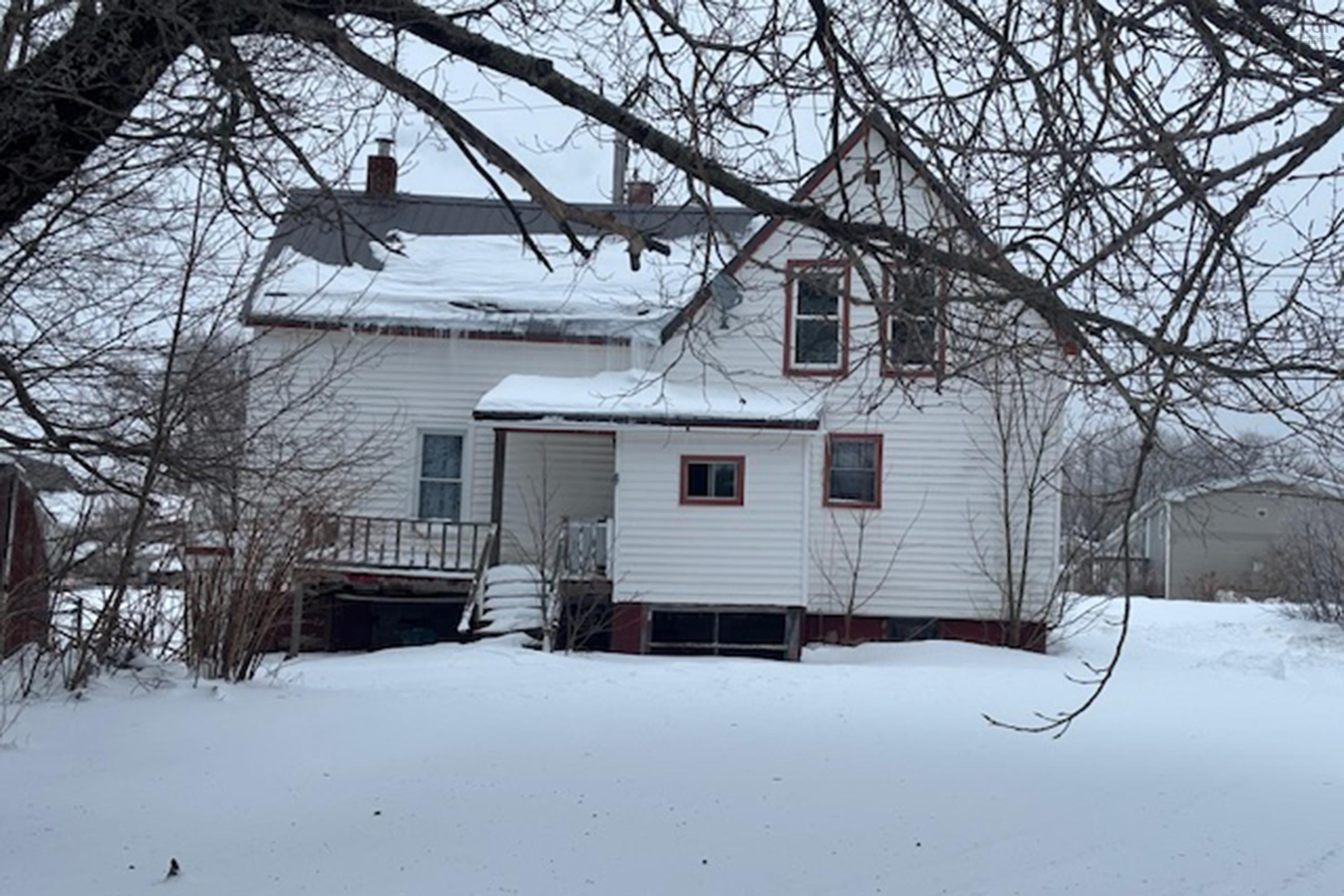 $129,900.00: 55 Elm Street, Springhill