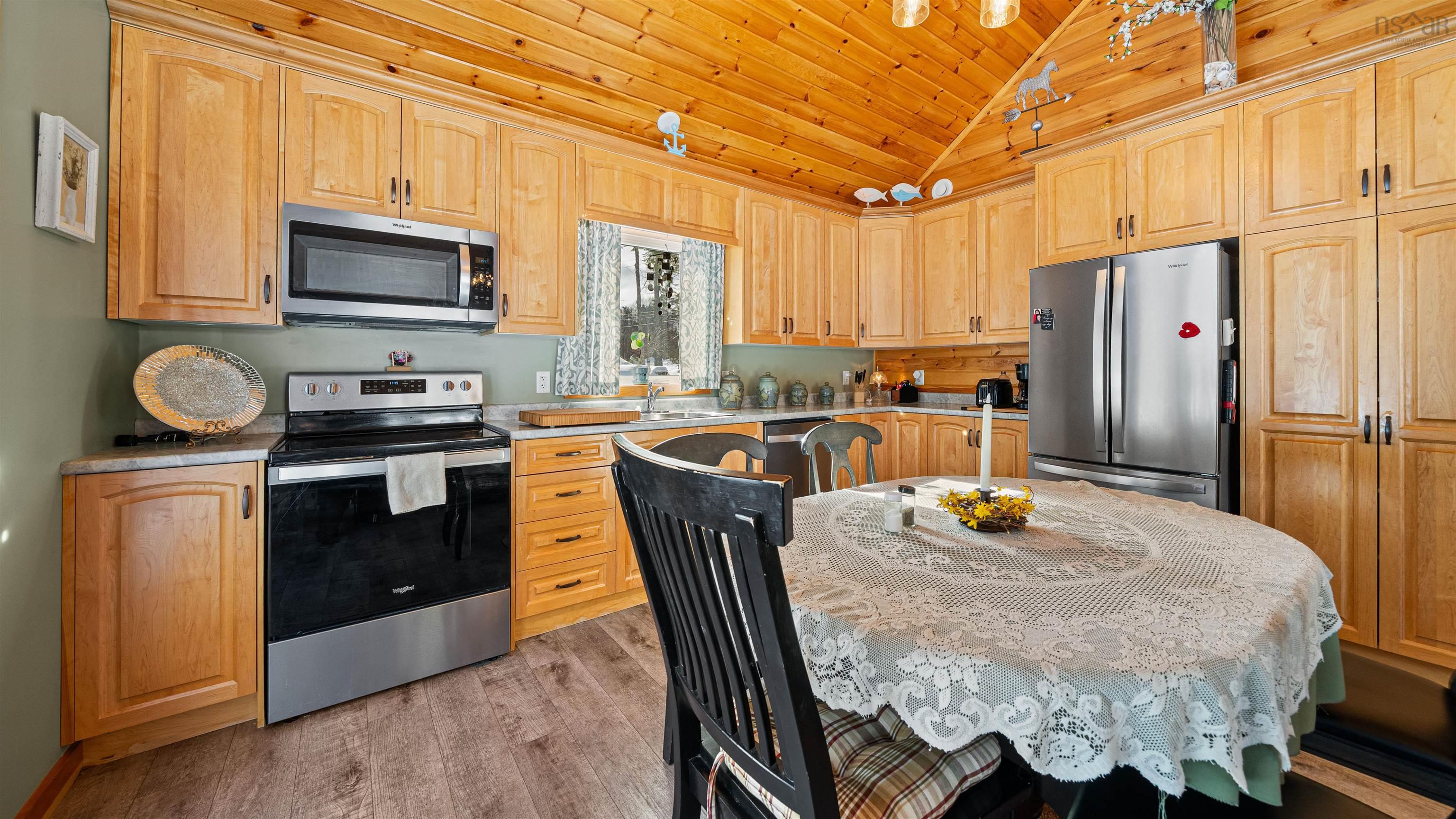$399,999.00: 61 10 Sunshine Lane, Vaughan