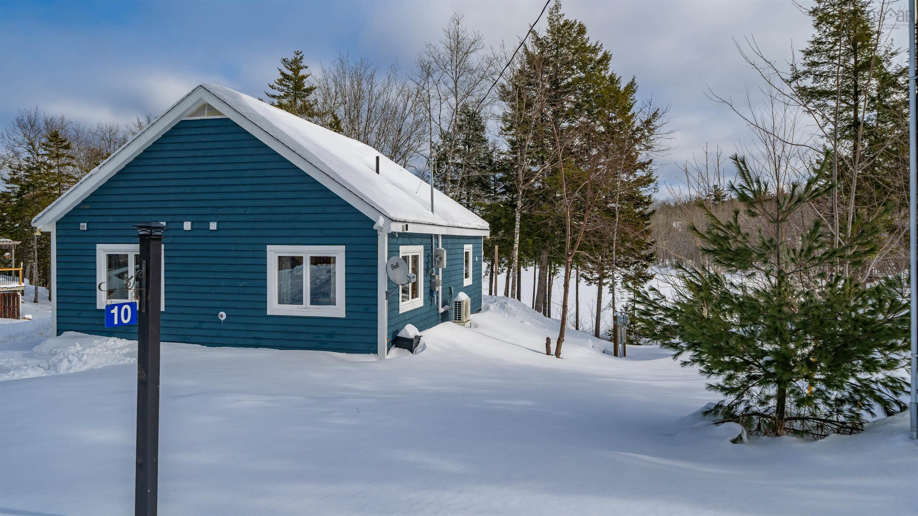 $429,900.00: 61 10 Sunshine Lane, Vaughan