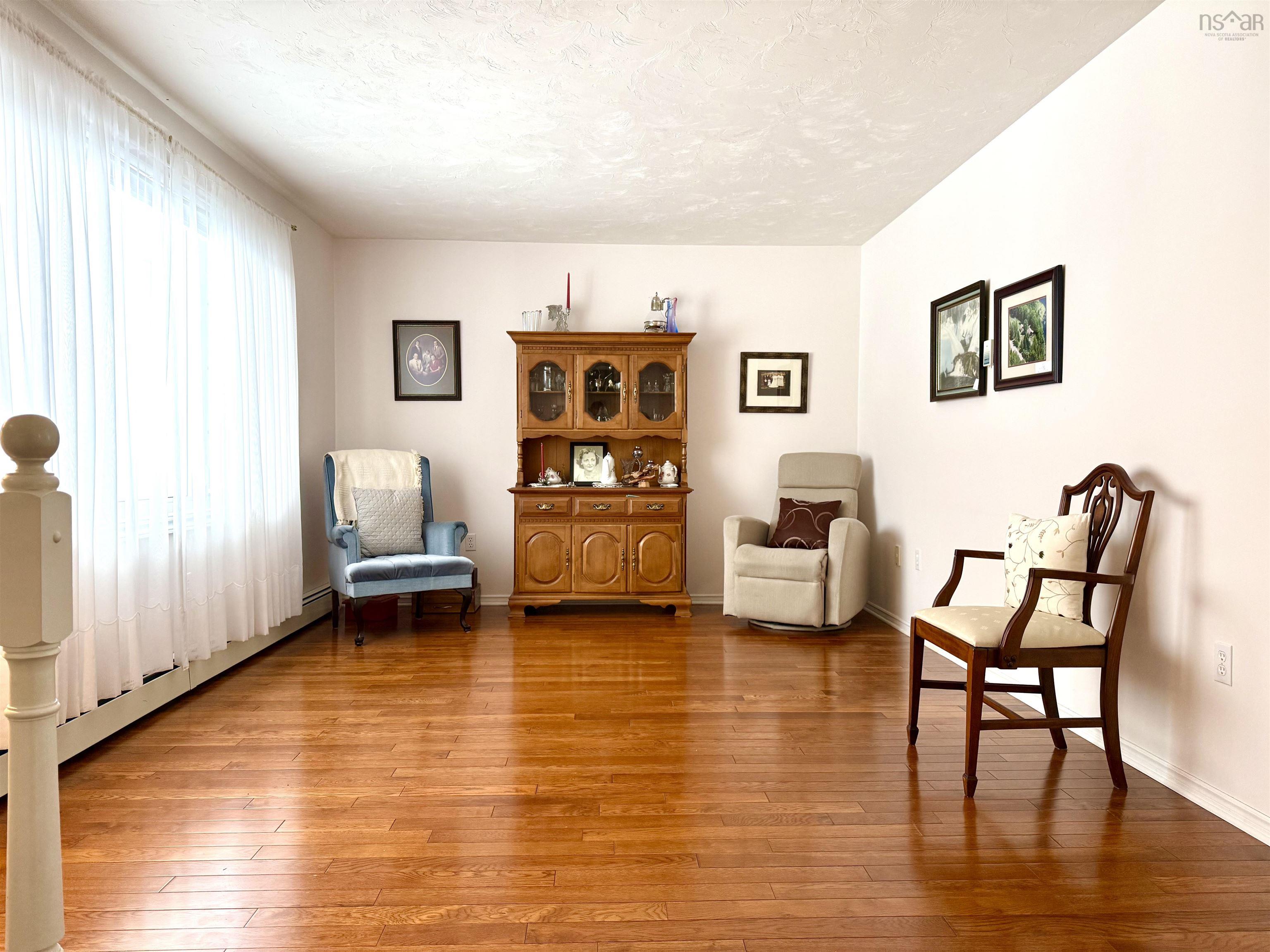 $349,900.00: 34 Riverbend Drive, Amherst